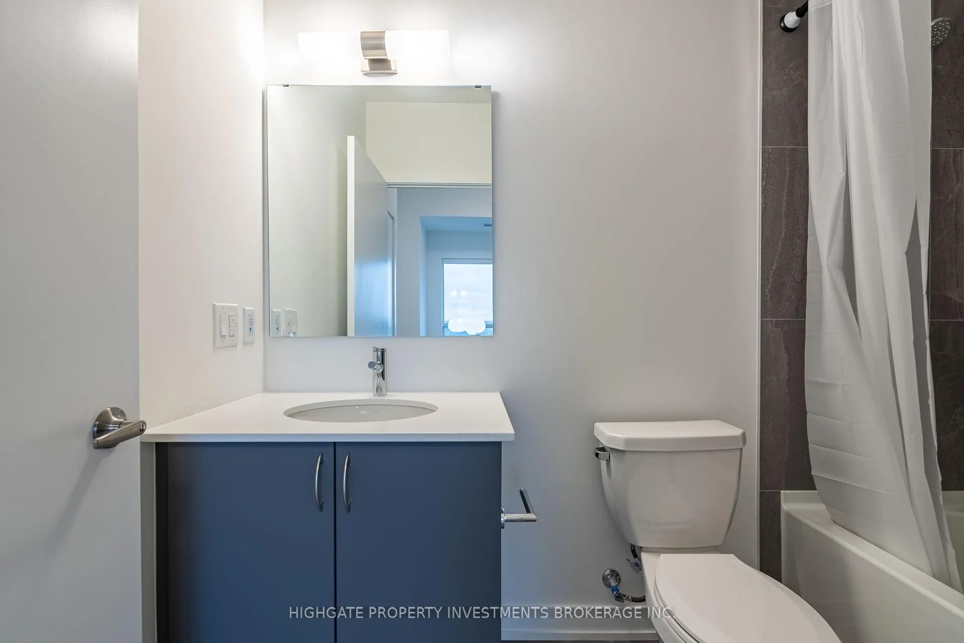Photo 17 of Unit 1109, 56 Lakeside Terrace, Barrie, Little Lake — HOMEH