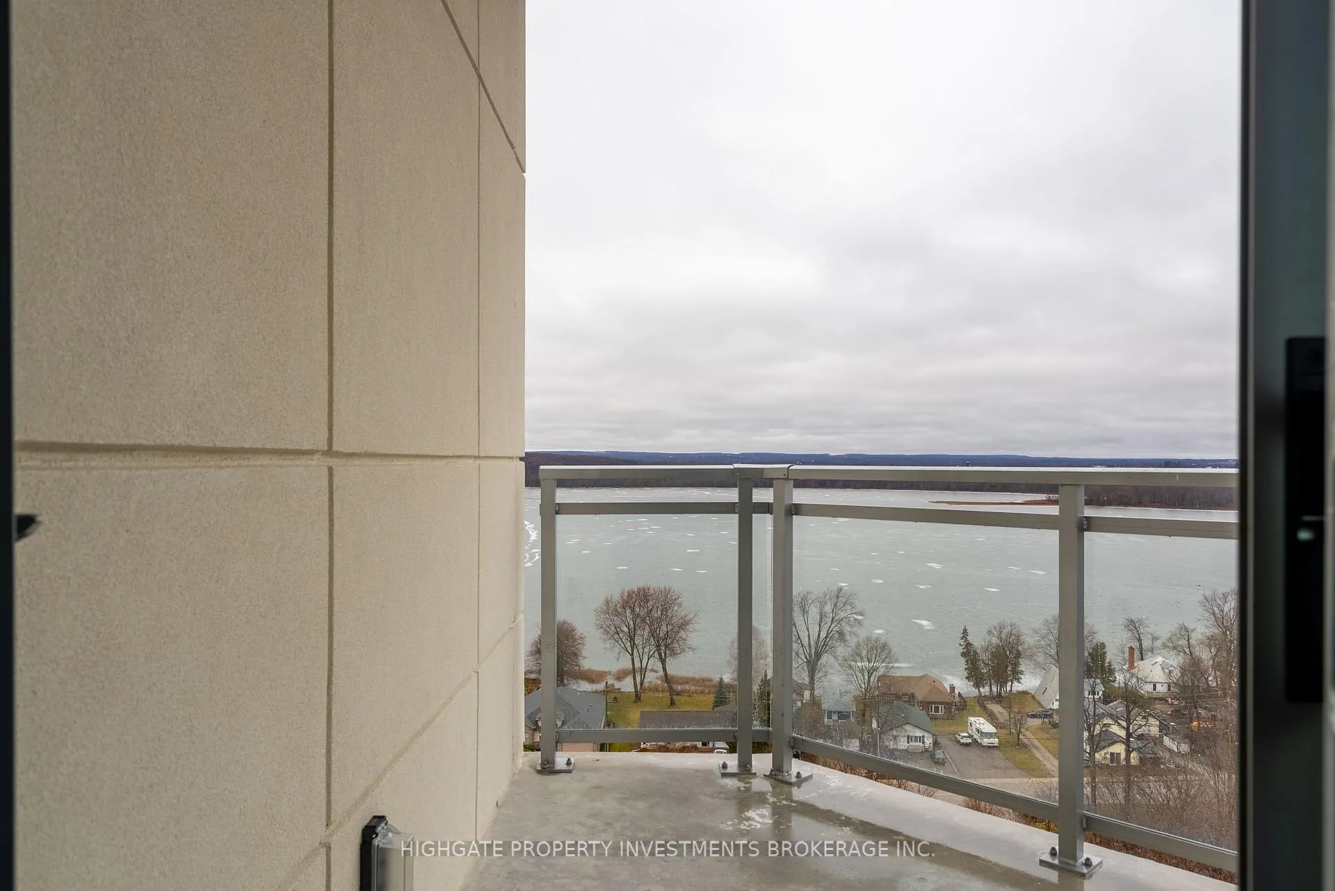 Photo 24 of Unit 1109, 56 Lakeside Terrace, Barrie, Little Lake — HOMEH