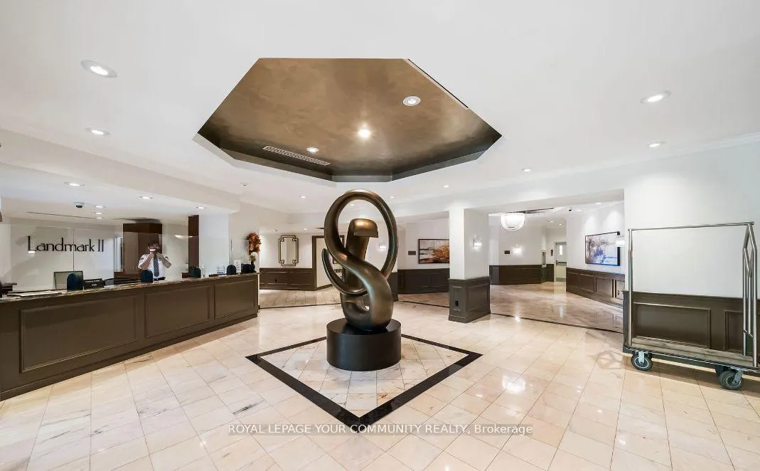 Photo 4 of Unit 1201, 7825 Bayview Avenue, Markham, Aileen-Willowbrook — HOMEH