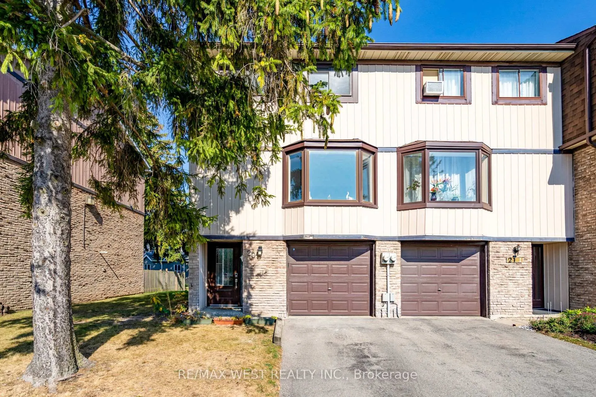 Photo 2 of Unit 20, 220 Ormond Drive, Oshawa, Samac — HOMEH