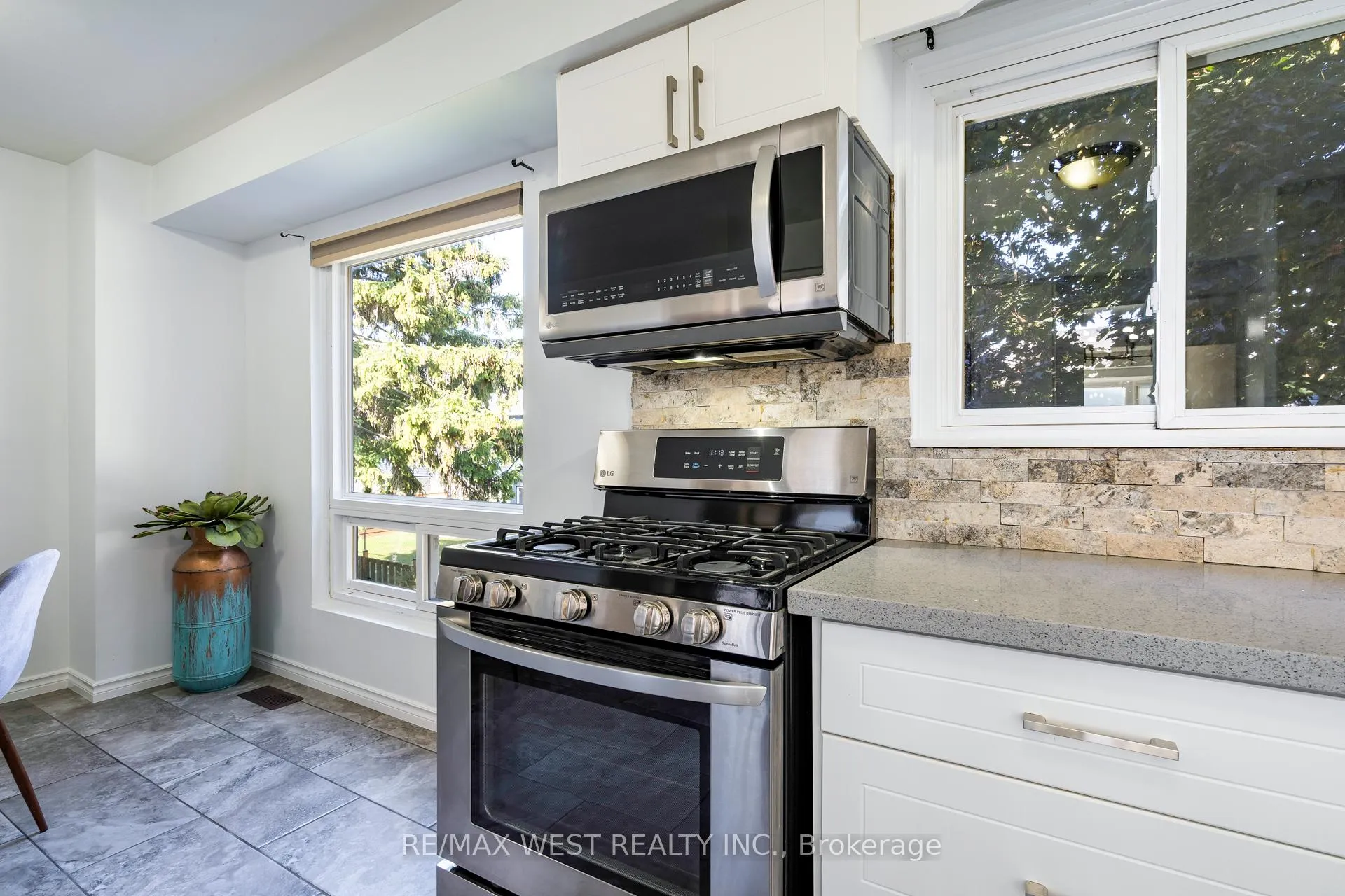 Photo 27 of Unit 20, 220 Ormond Drive, Oshawa, Samac — HOMEH