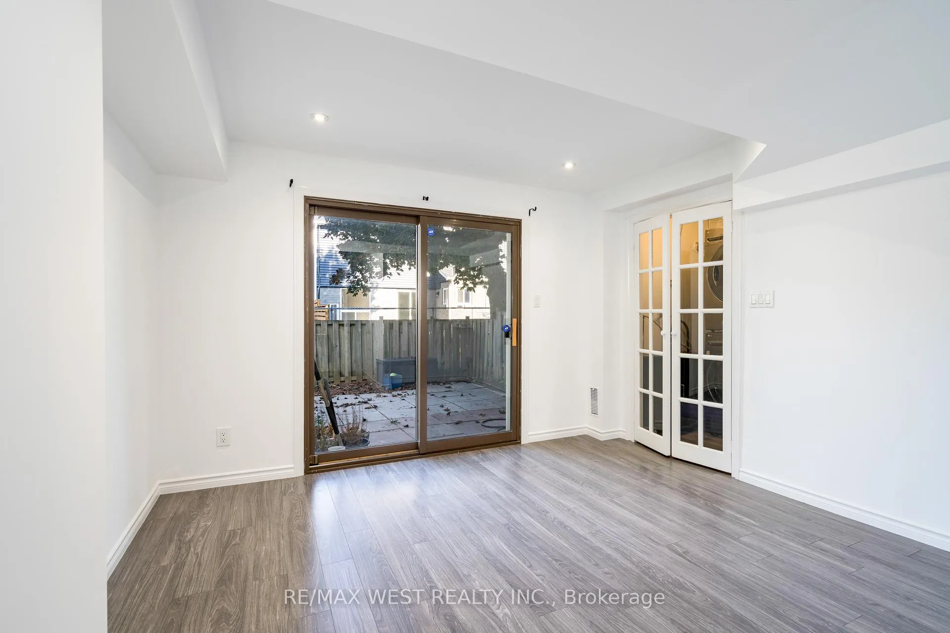 Photo 43 of Unit 20, 220 Ormond Drive, Oshawa, Samac — HOMEH