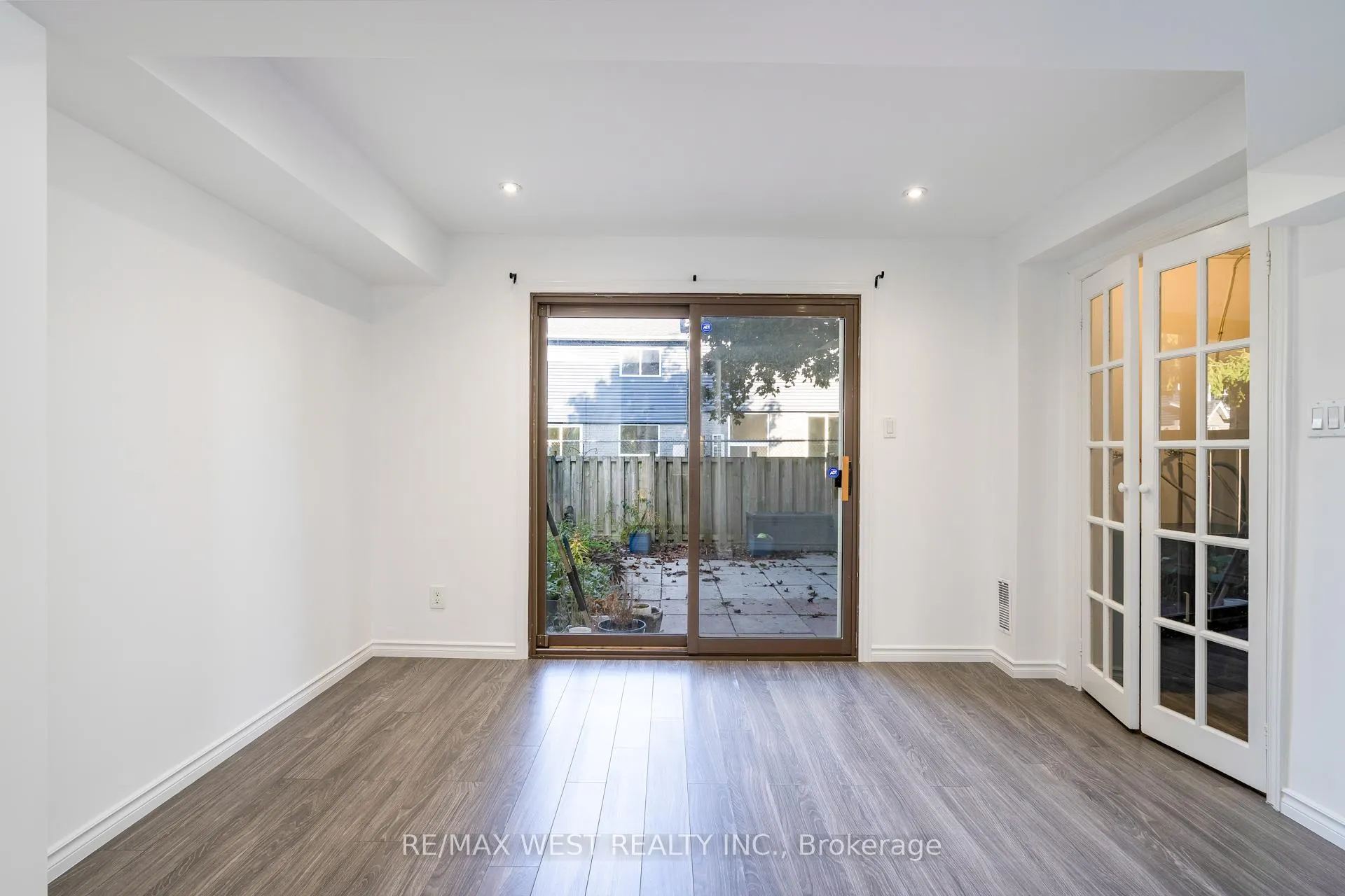 Photo 44 of Unit 20, 220 Ormond Drive, Oshawa, Samac — HOMEH