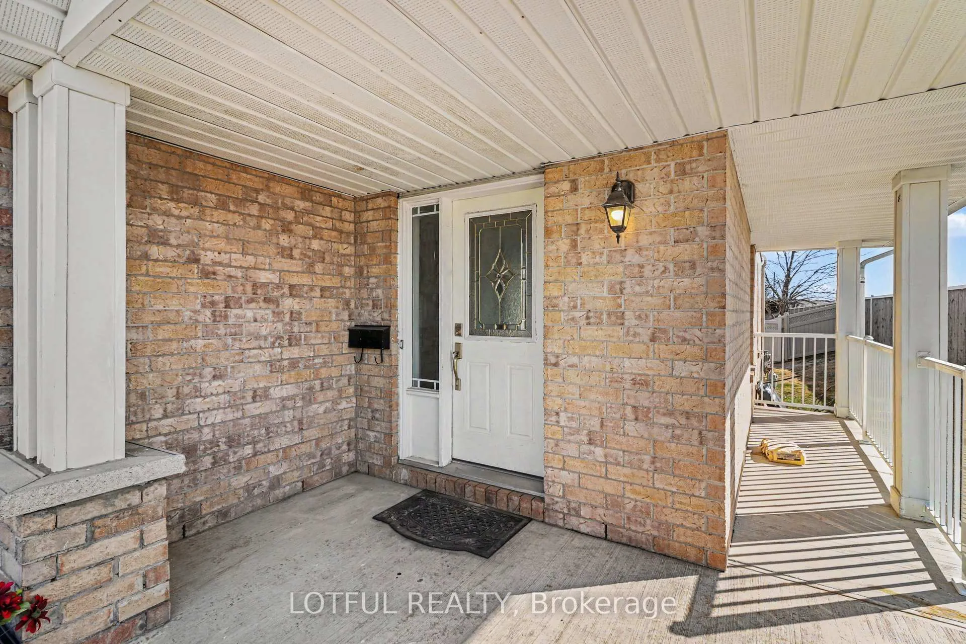 Photo 4 of 2243 Esprit Drive, Ottawa, Avalon East — HOMEH
