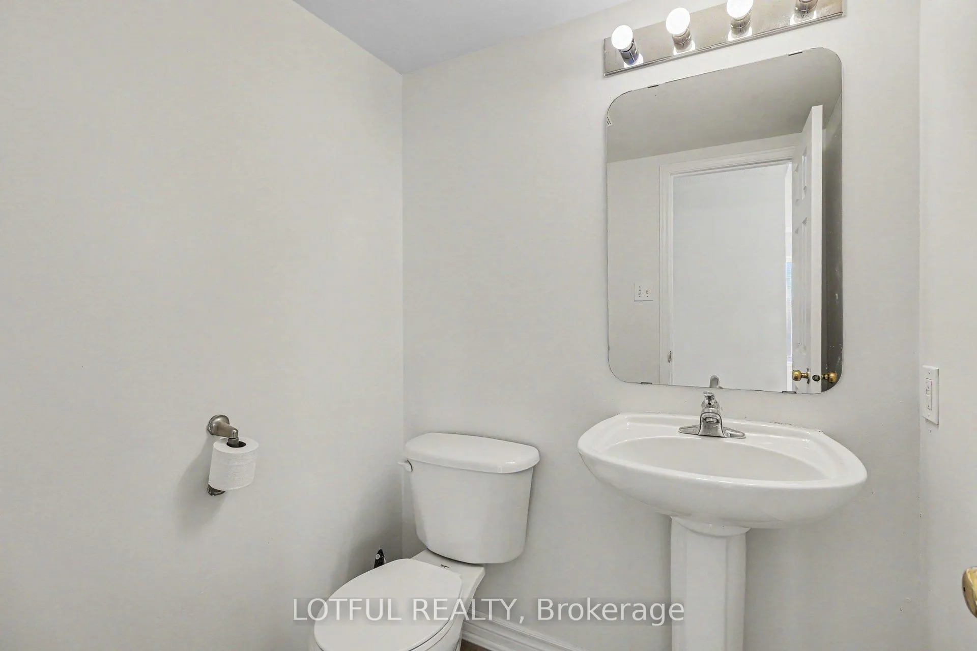 Photo 14 of 2243 Esprit Drive, Ottawa, Avalon East — HOMEH