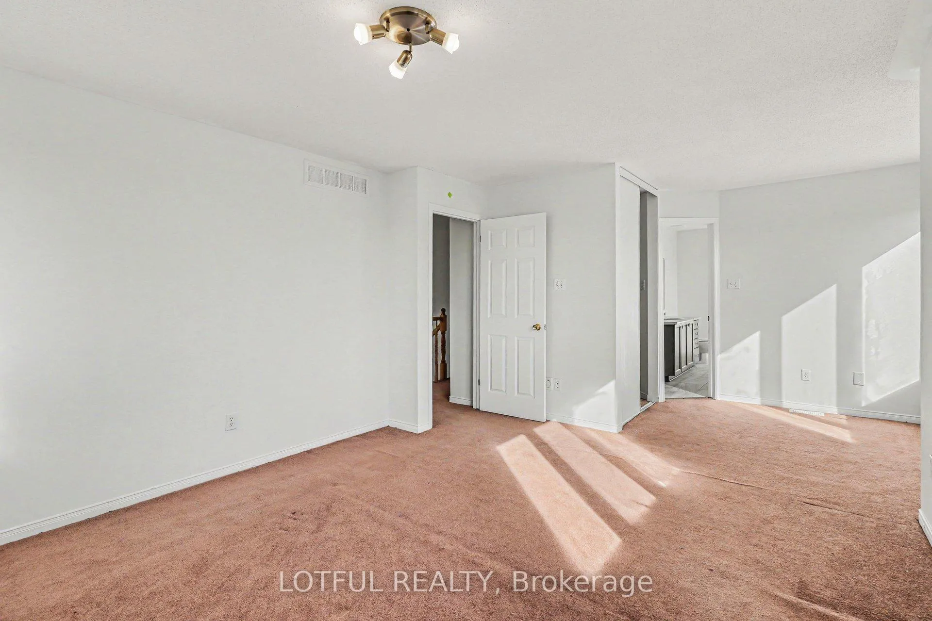 Photo 18 of 2243 Esprit Drive, Ottawa, Avalon East — HOMEH