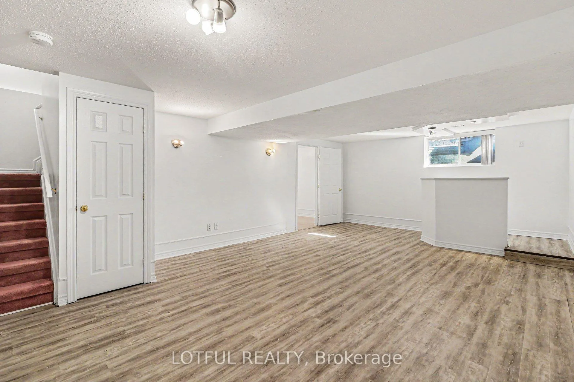 Photo 24 of 2243 Esprit Drive, Ottawa, Avalon East — HOMEH
