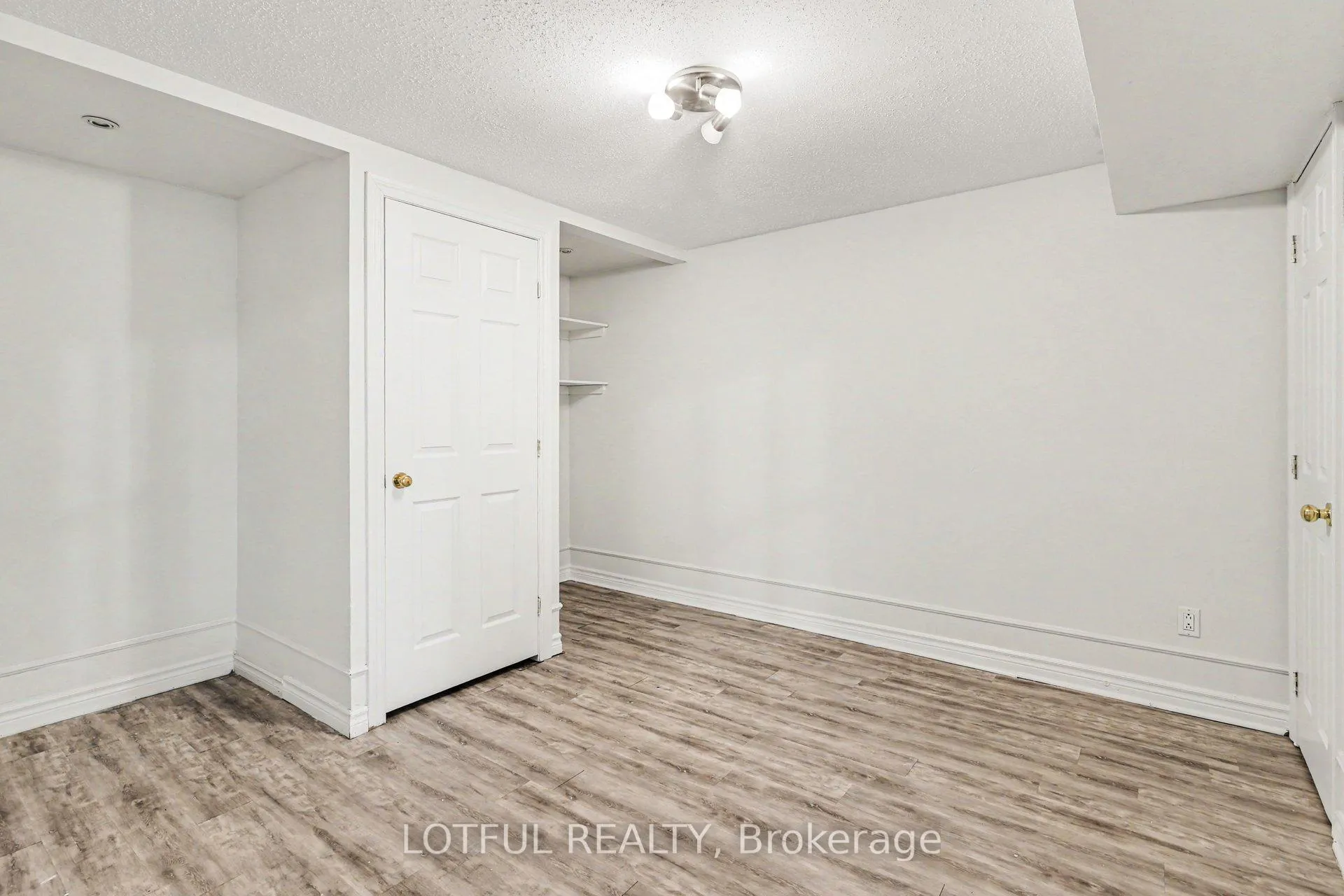 Photo 27 of 2243 Esprit Drive, Ottawa, Avalon East — HOMEH