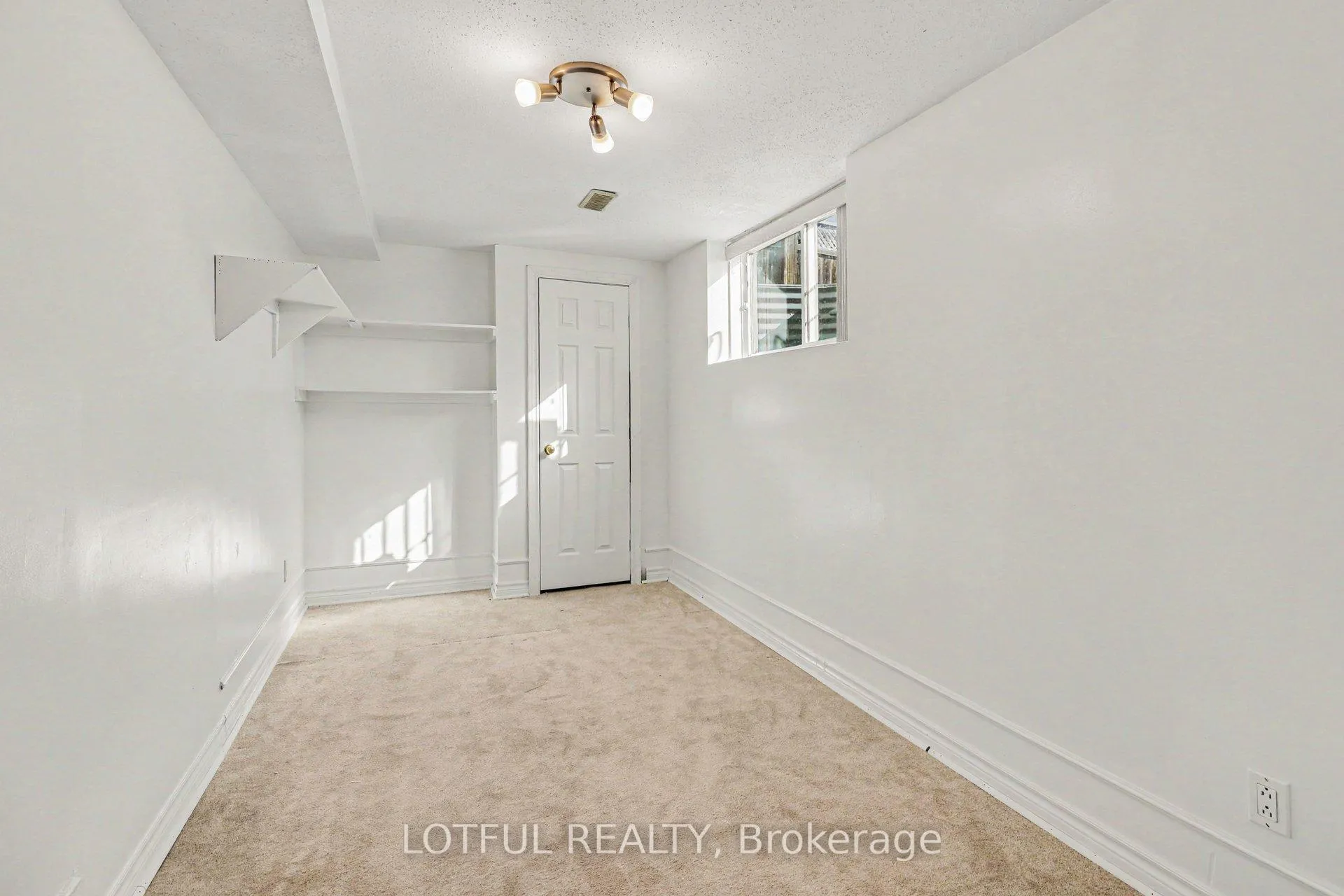 Photo 29 of 2243 Esprit Drive, Ottawa, Avalon East — HOMEH