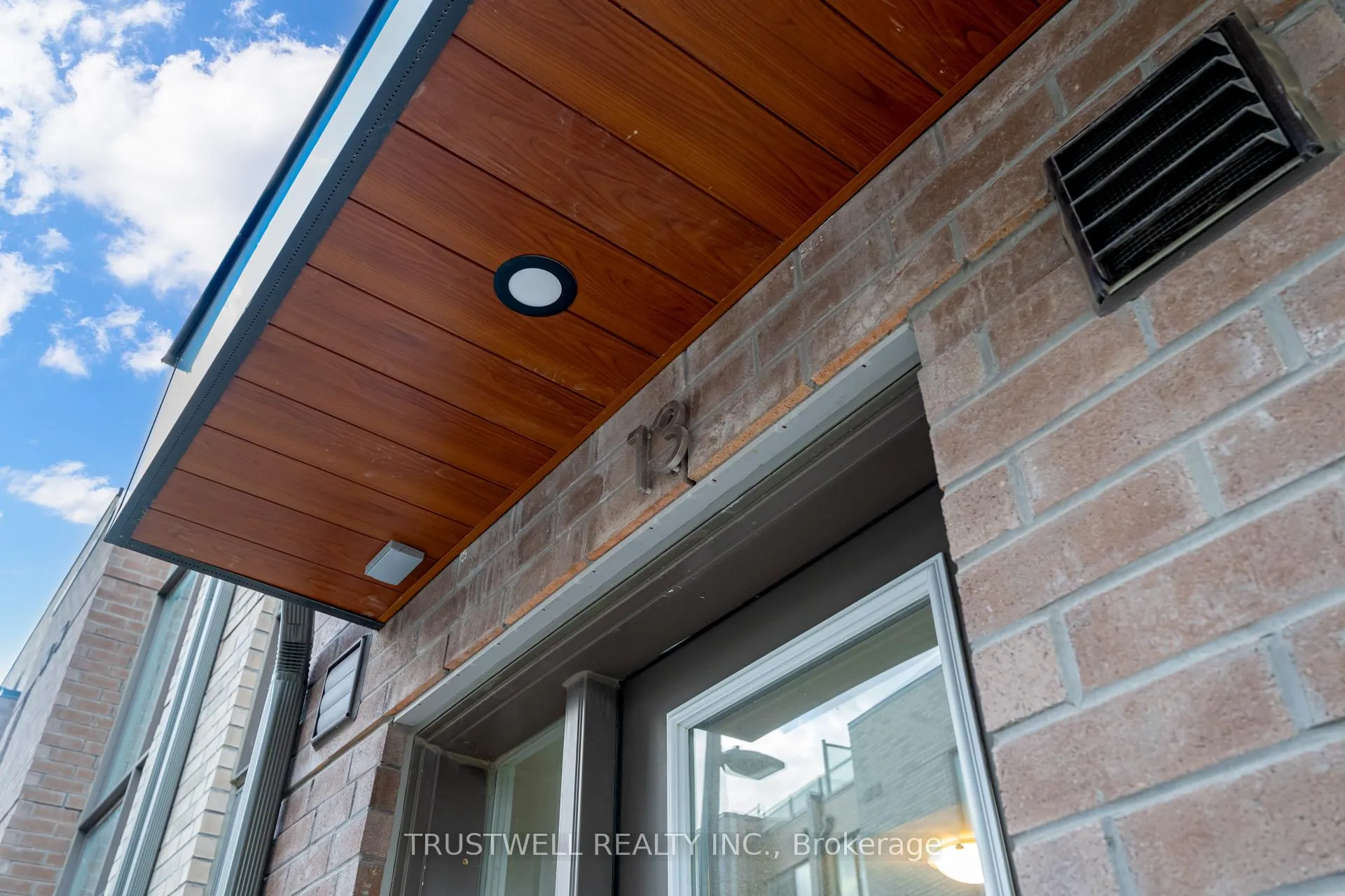Photo 2 of Unit 13, 88 Turtle Island Road, Toronto, Englemount-Lawrence — HOMEH