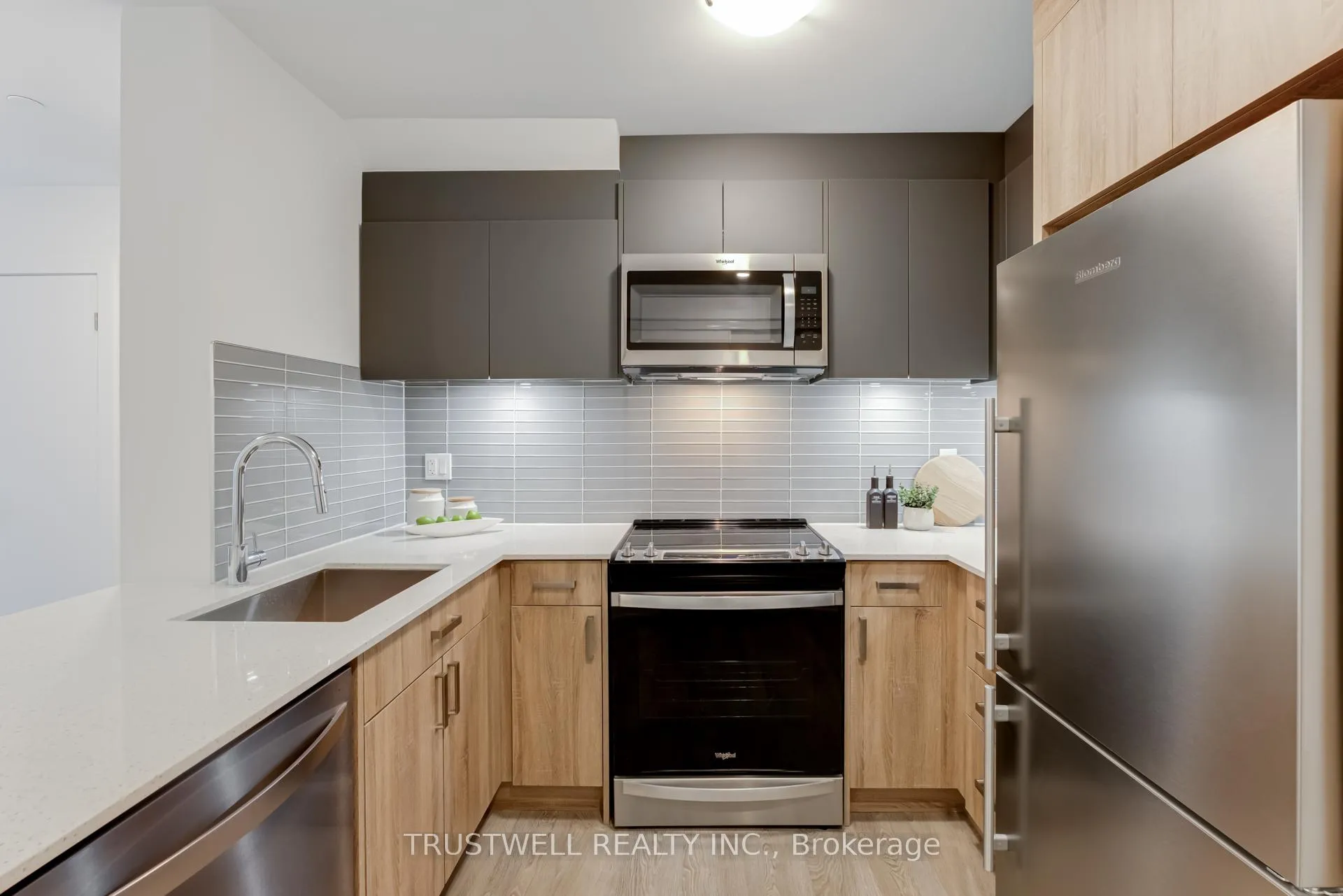 Photo 12 of Unit 13, 88 Turtle Island Road, Toronto, Englemount-Lawrence — HOMEH