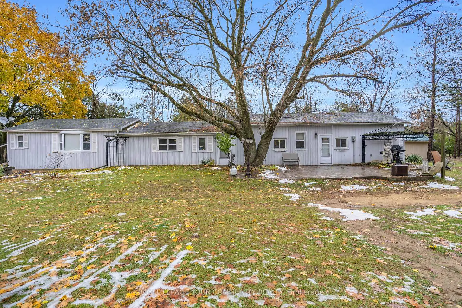 Photo 1 of 696 Catering Road S, Georgina, Baldwin — HOMEH