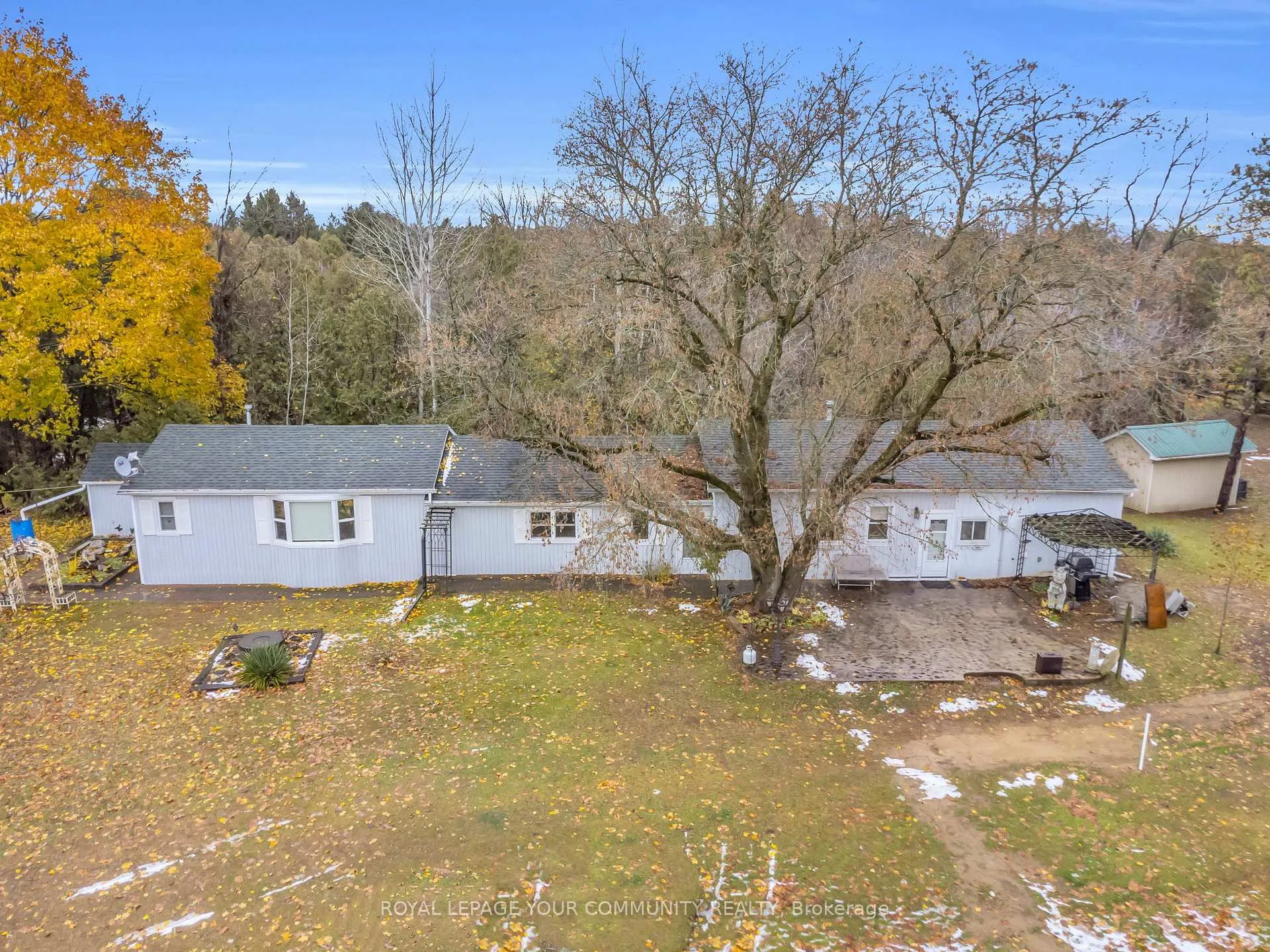 Photo 2 of 696 Catering Road S, Georgina, Baldwin — HOMEH