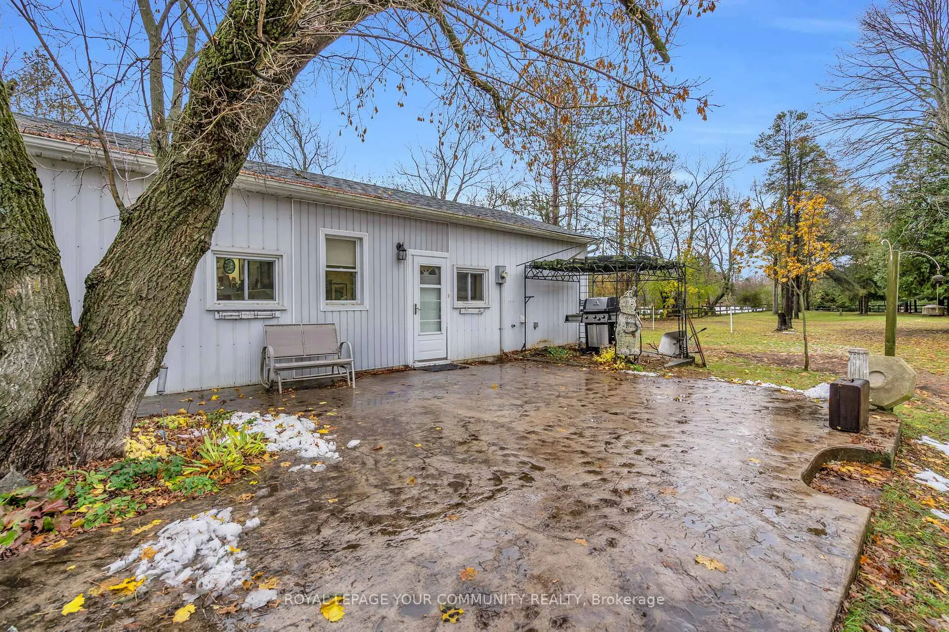 Photo 6 of 696 Catering Road S, Georgina, Baldwin — HOMEH