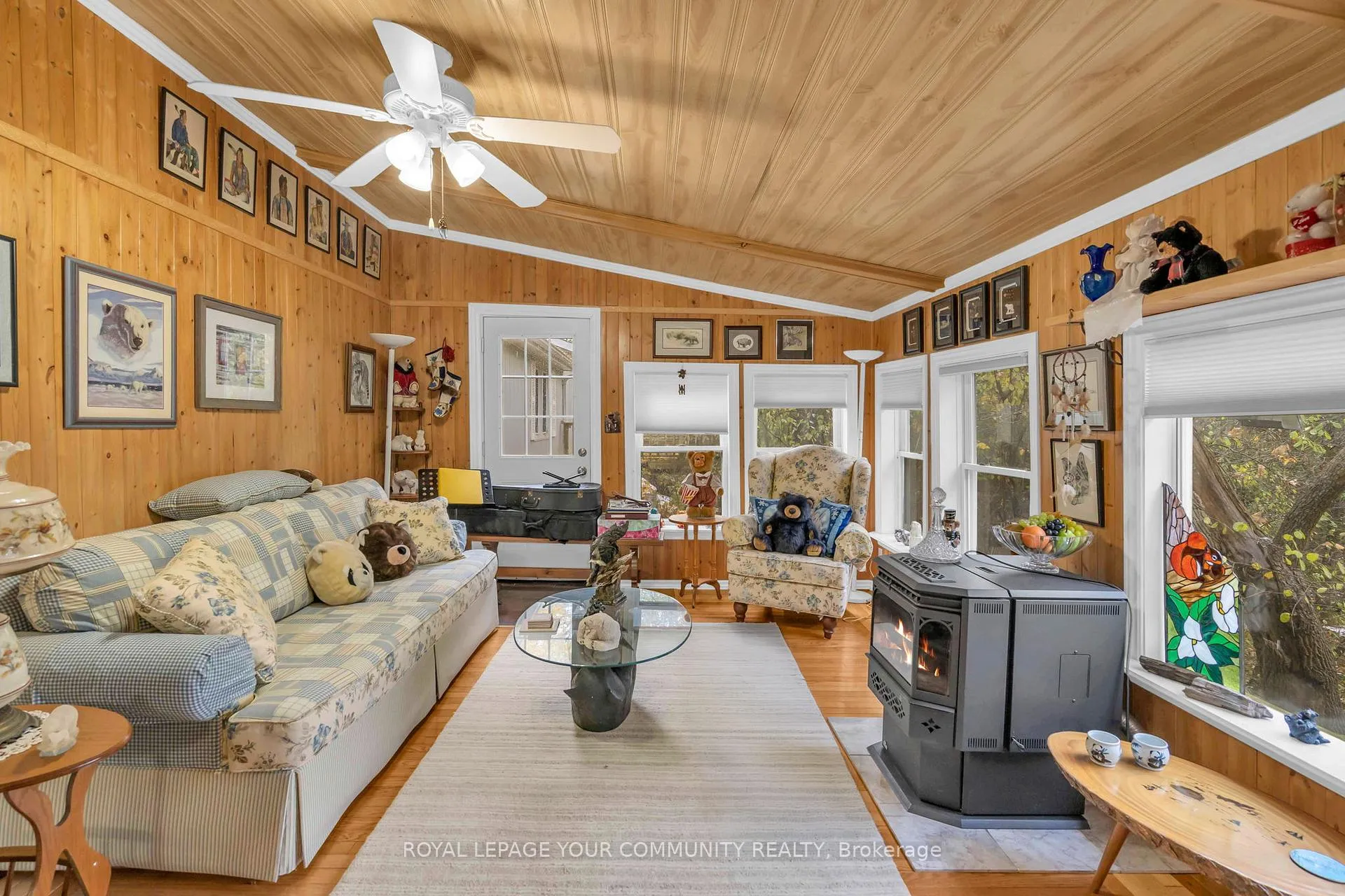 Photo 17 of 696 Catering Road S, Georgina, Baldwin — HOMEH