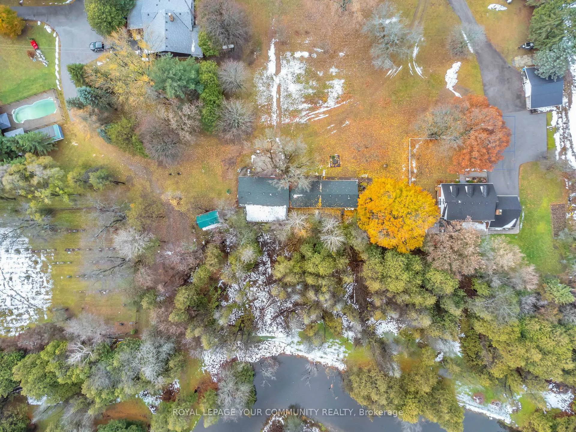 Photo 45 of 696 Catering Road S, Georgina, Baldwin — HOMEH