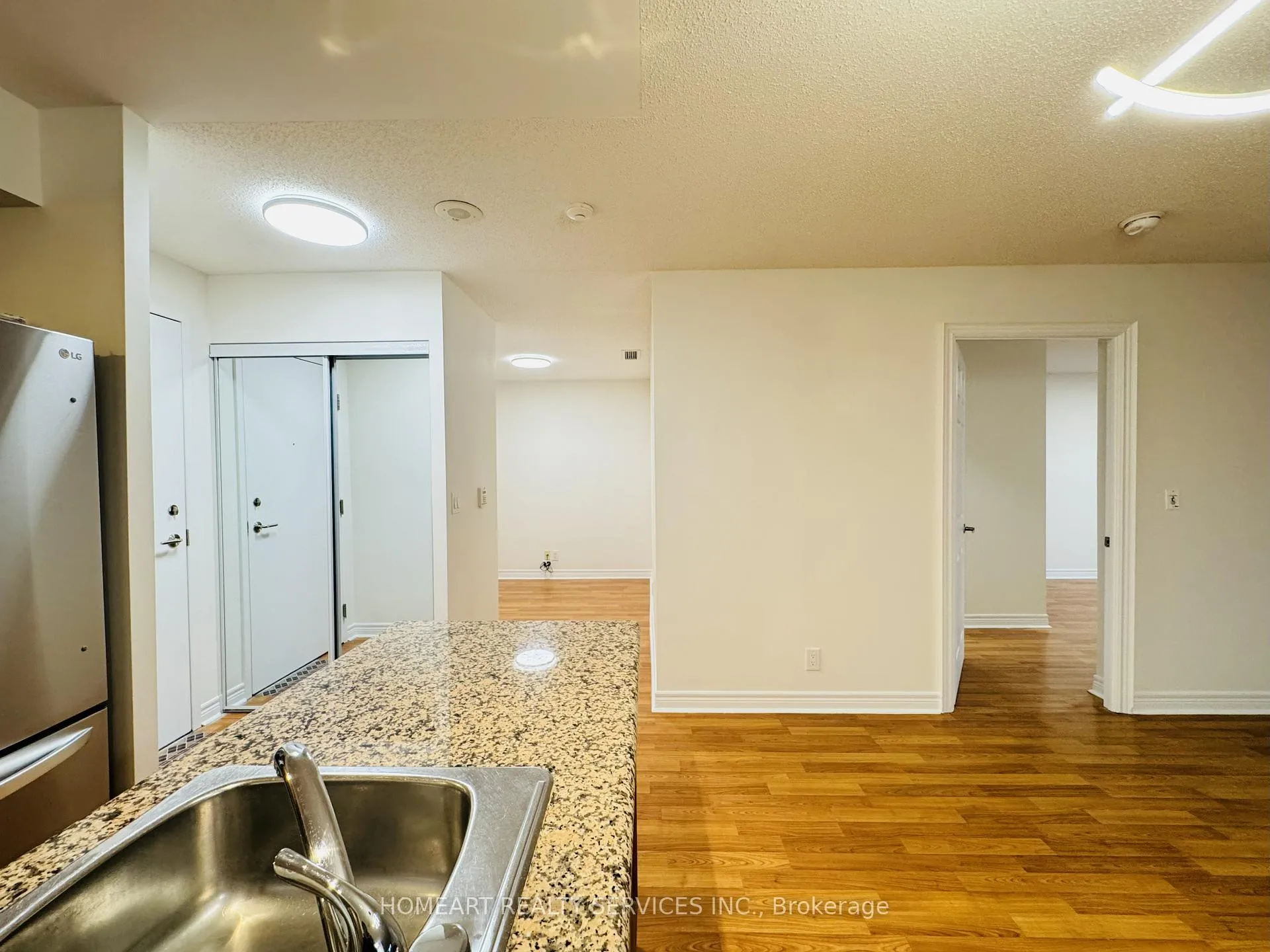 Photo 13 of Unit 216, 33 Cox Boulevard, Markham, Unionville — HOMEH