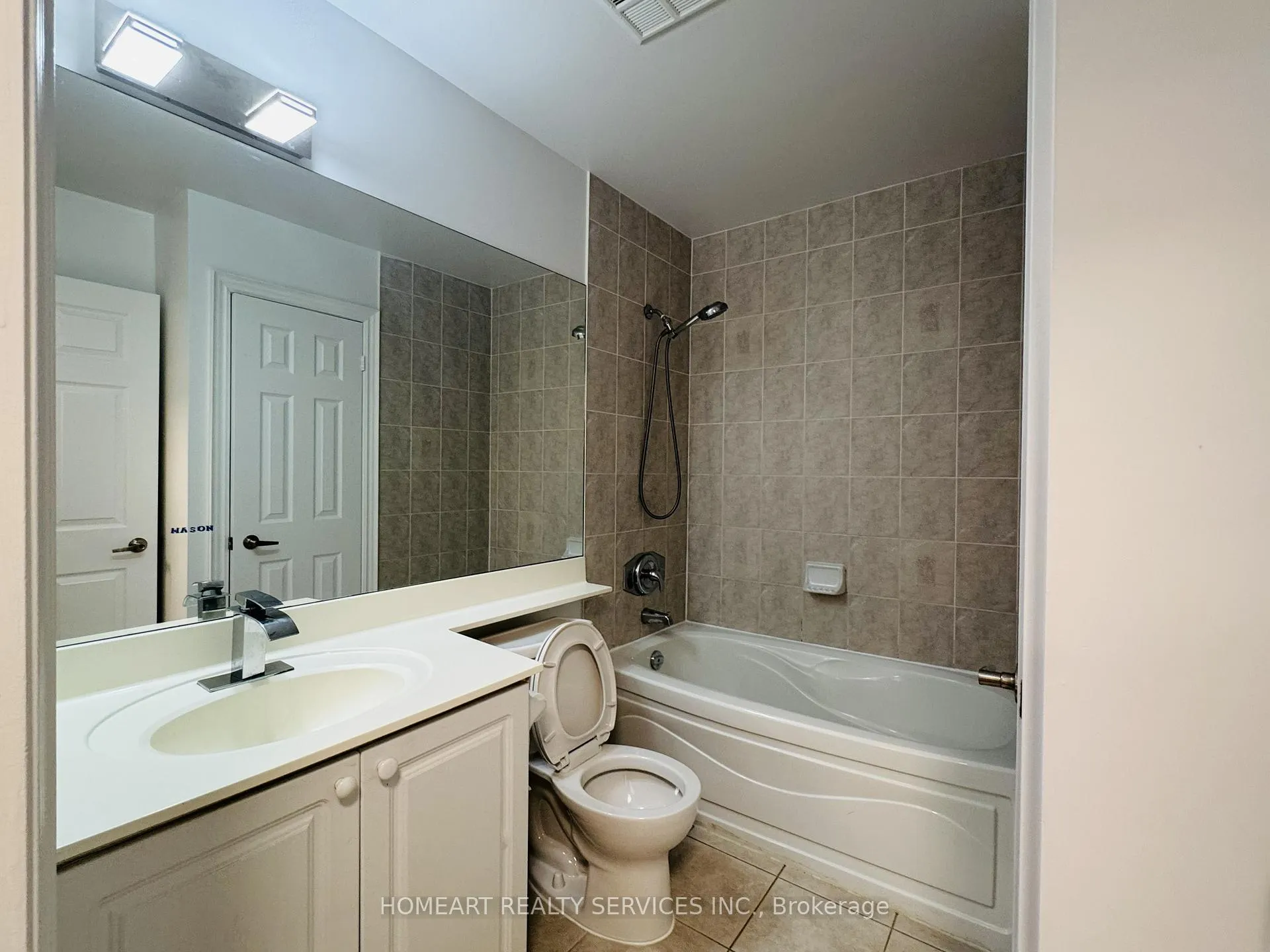 Photo 22 of Unit 216, 33 Cox Boulevard, Markham, Unionville — HOMEH