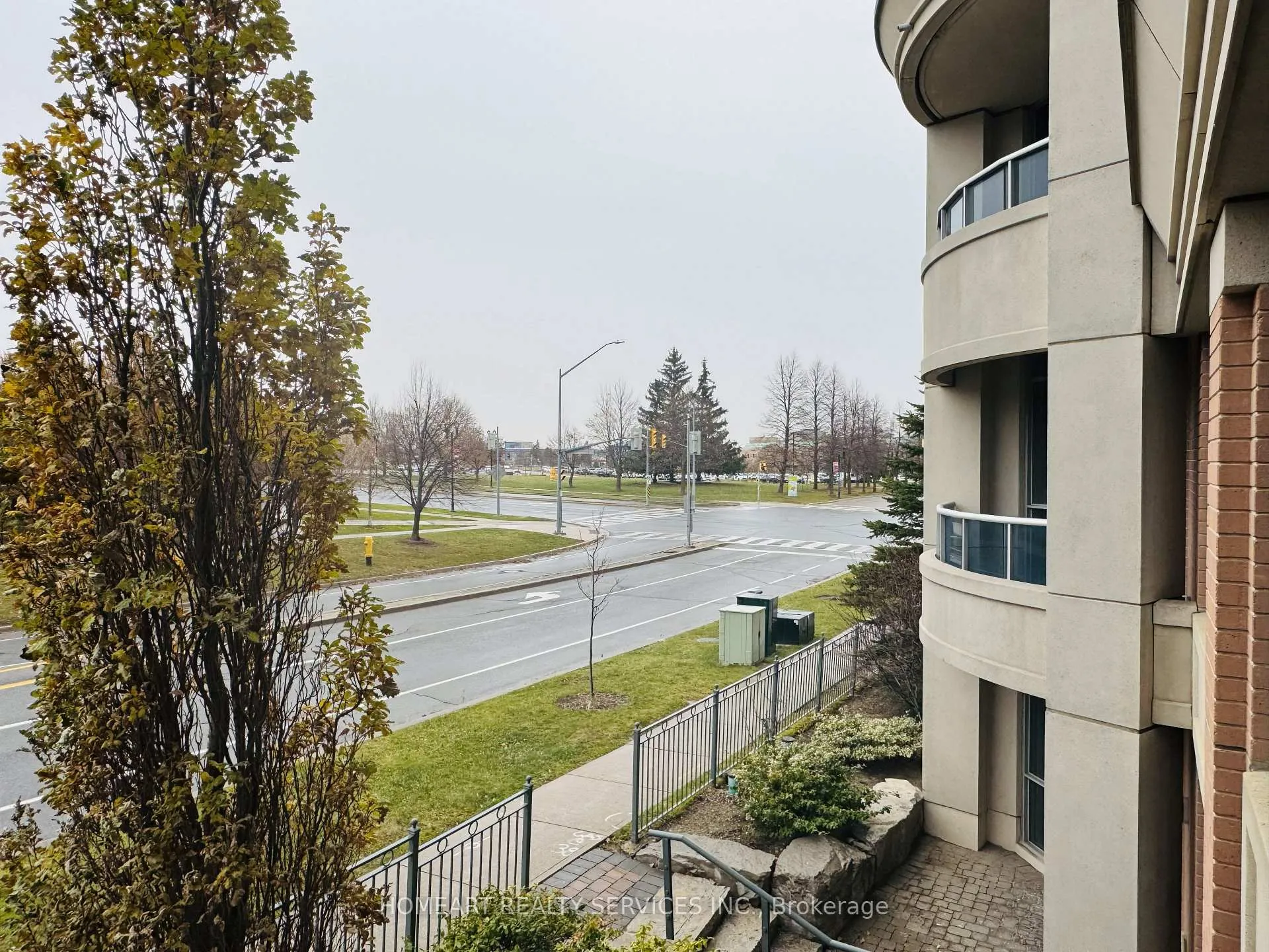 Photo 31 of Unit 216, 33 Cox Boulevard, Markham, Unionville — HOMEH