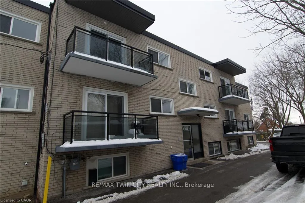 Photo 2 of Unit 304, 122 Sixth Avenue, Kitchener — HOMEH