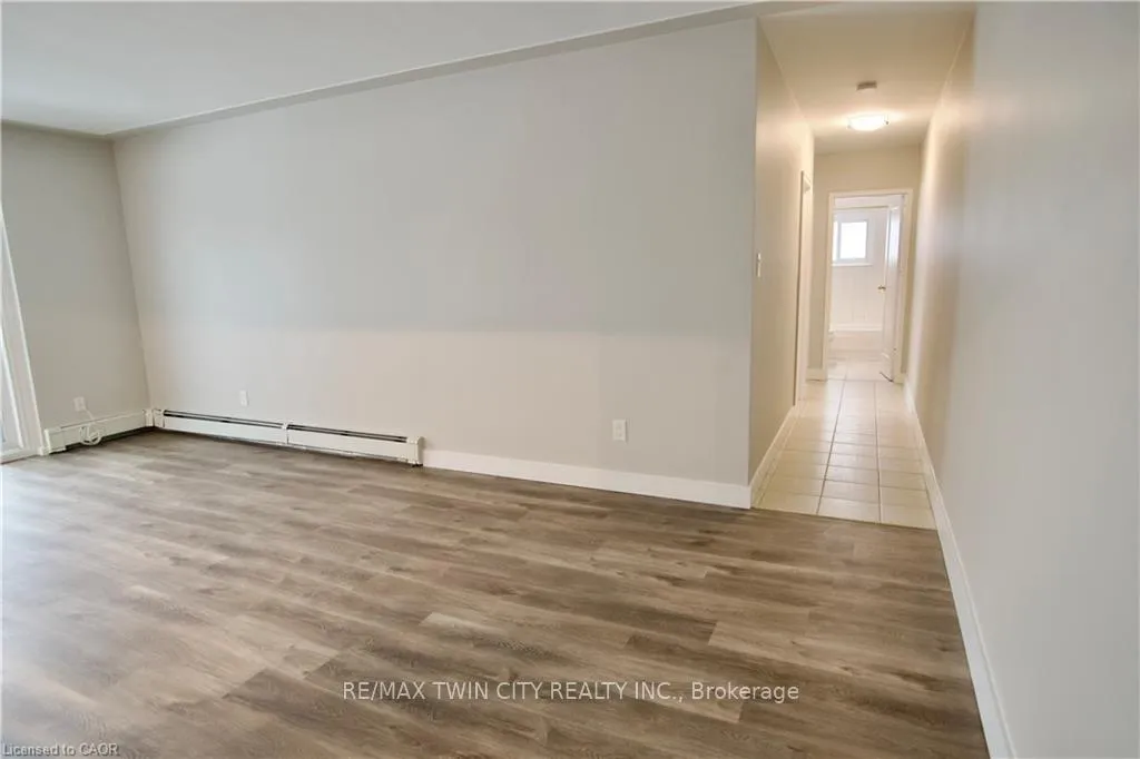 Photo 7 of Unit 304, 122 Sixth Avenue, Kitchener — HOMEH