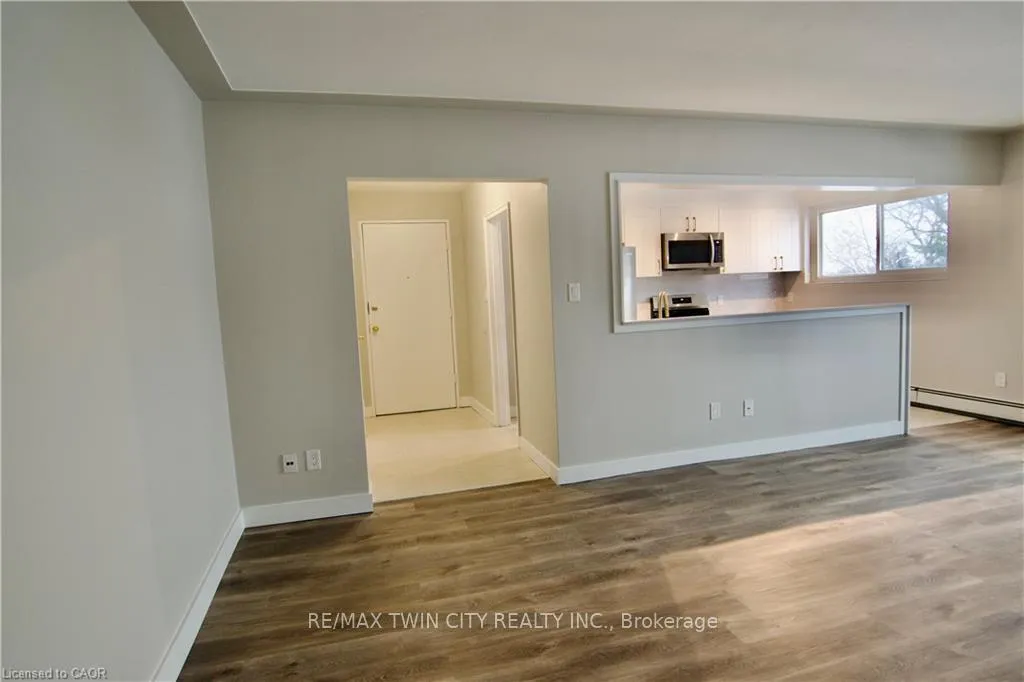 Photo 8 of Unit 304, 122 Sixth Avenue, Kitchener — HOMEH