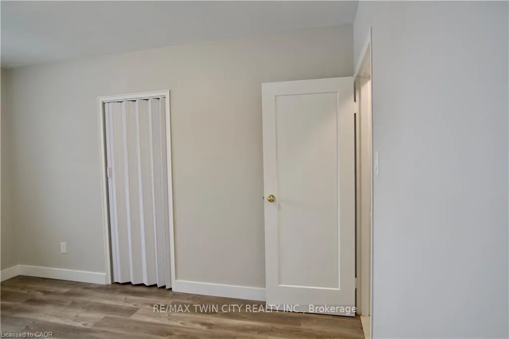 Photo 11 of Unit 304, 122 Sixth Avenue, Kitchener — HOMEH