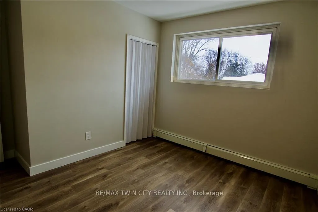 Photo 13 of Unit 304, 122 Sixth Avenue, Kitchener — HOMEH