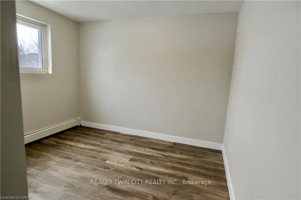 Photo 15 of Unit 304, 122 Sixth Avenue, Kitchener — HOMEH