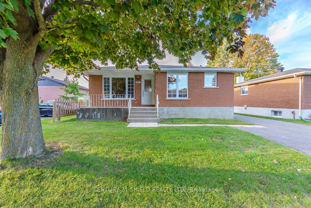 Photo 1 of 105 Athlone Drive, Cornwall — HOMEH