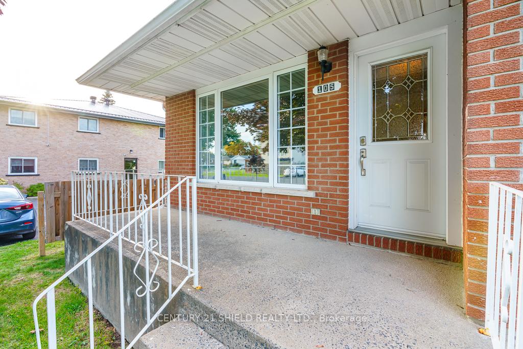 Photo 2 of 105 Athlone Drive, Cornwall — HOMEH