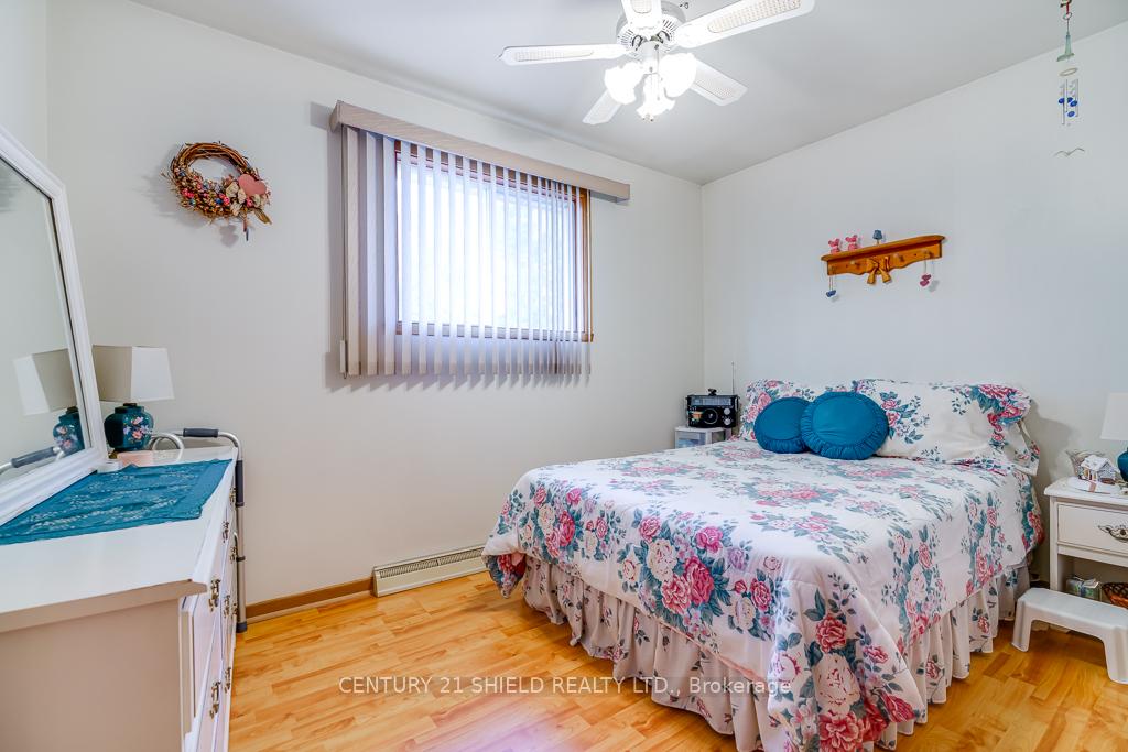 Photo 12 of 105 Athlone Drive, Cornwall — HOMEH