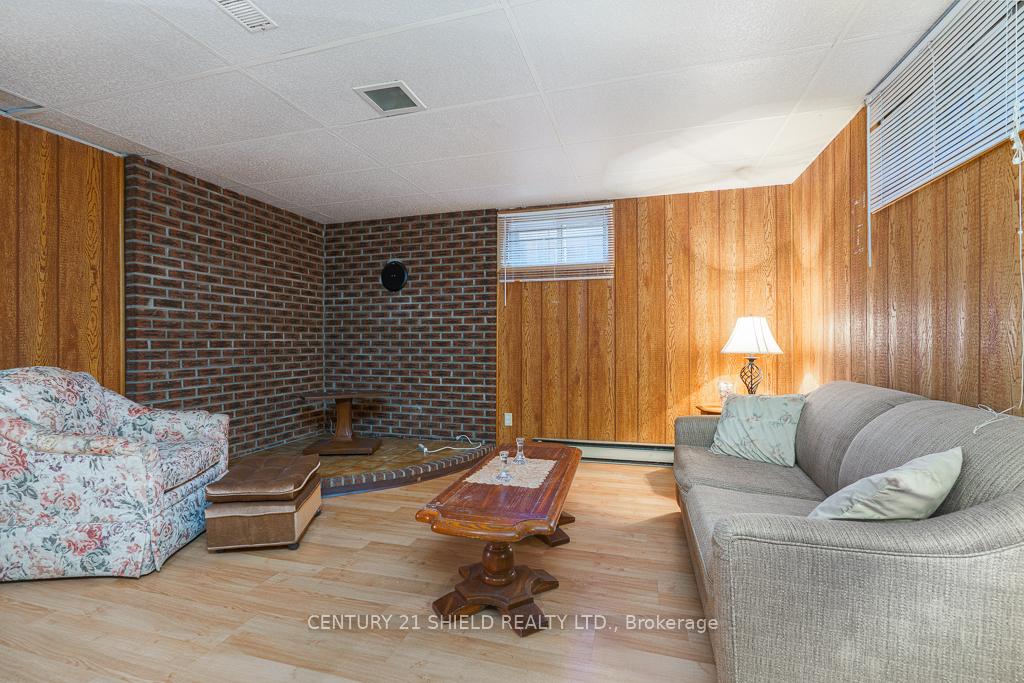 Photo 18 of 105 Athlone Drive, Cornwall — HOMEH