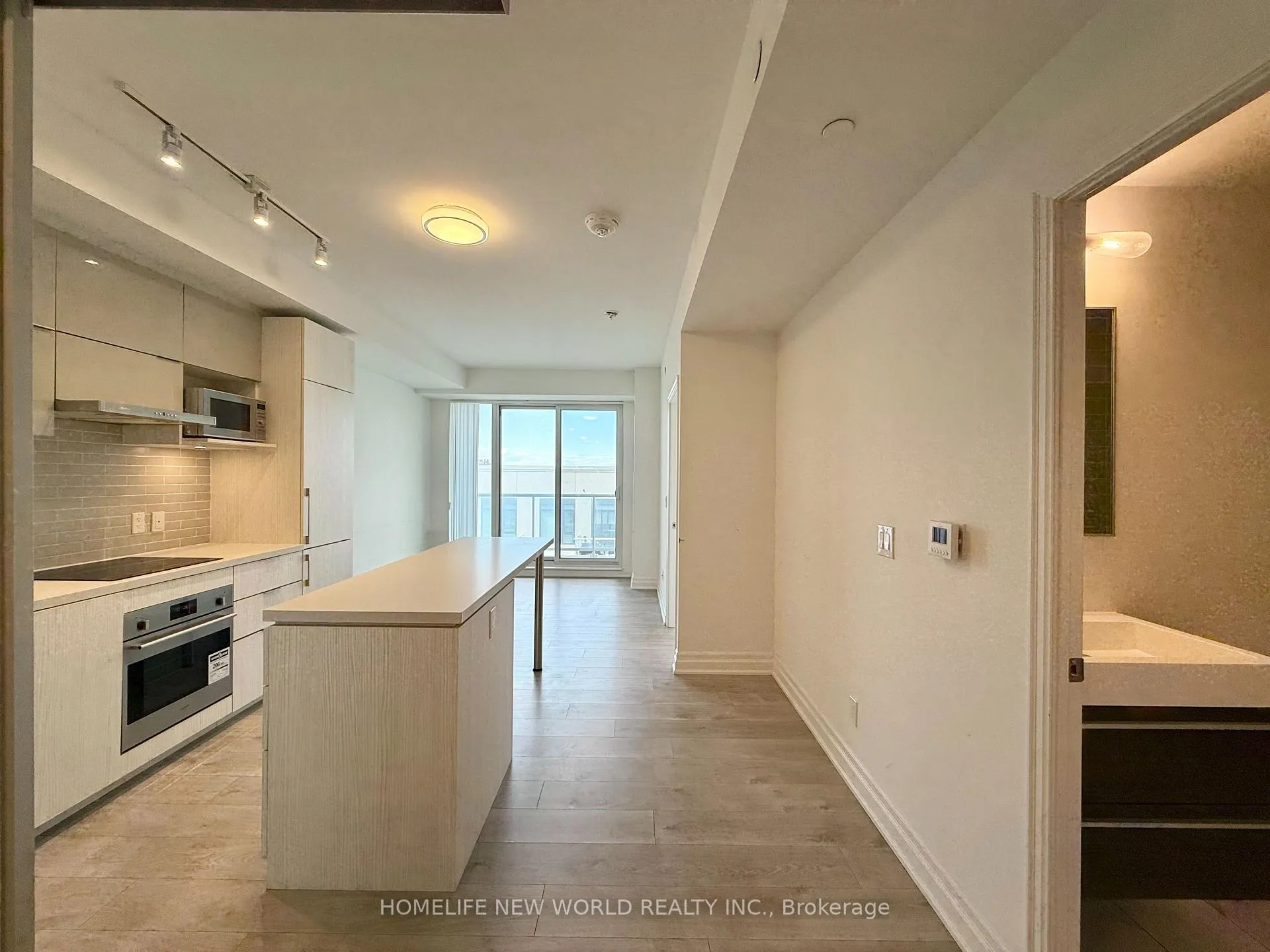 Photo 5 of Unit 803B, 8 Rouge Valley Drive W, Markham, Unionville — HOMEH