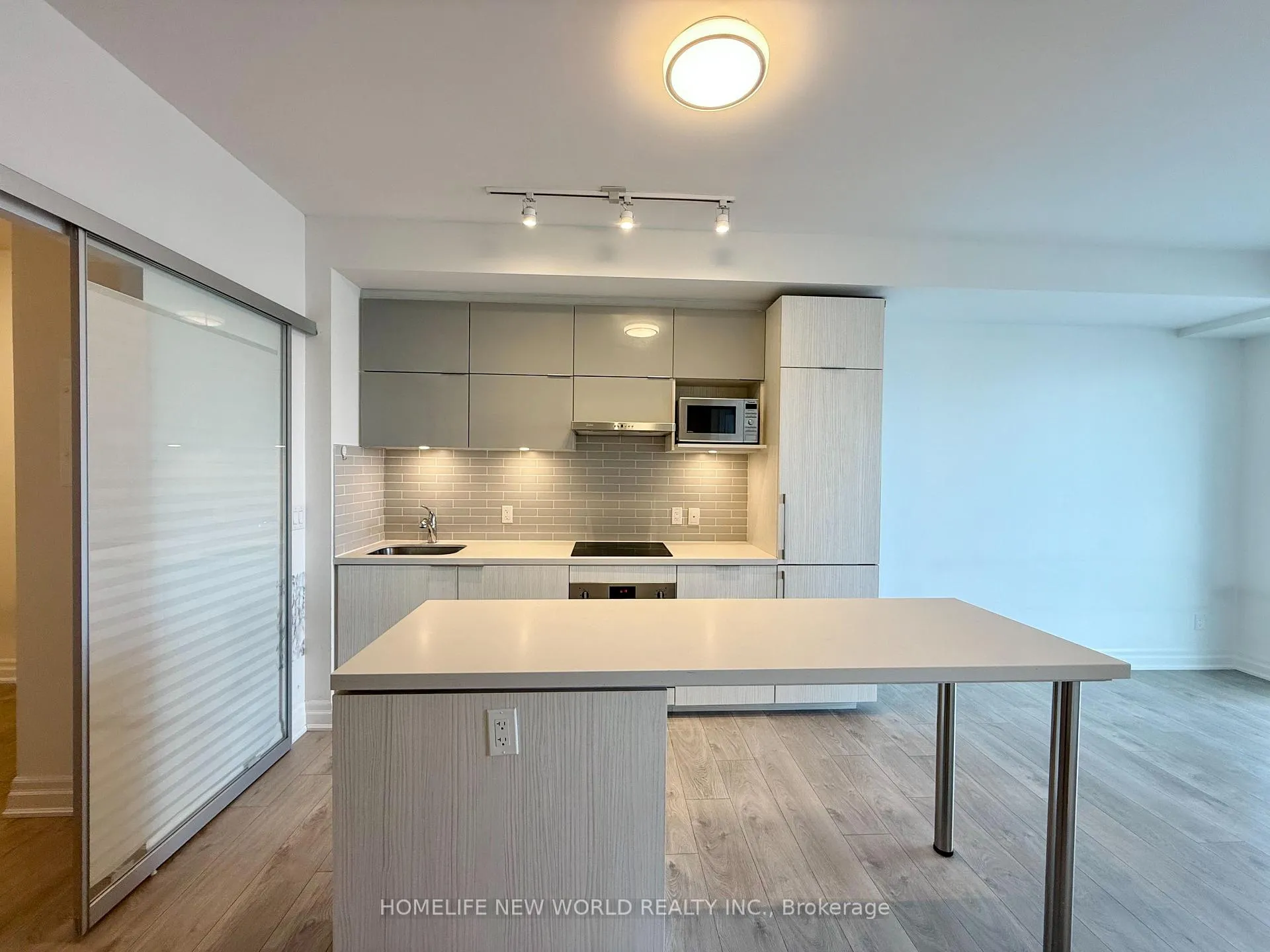 Photo 8 of Unit 803B, 8 Rouge Valley Drive W, Markham, Unionville — HOMEH