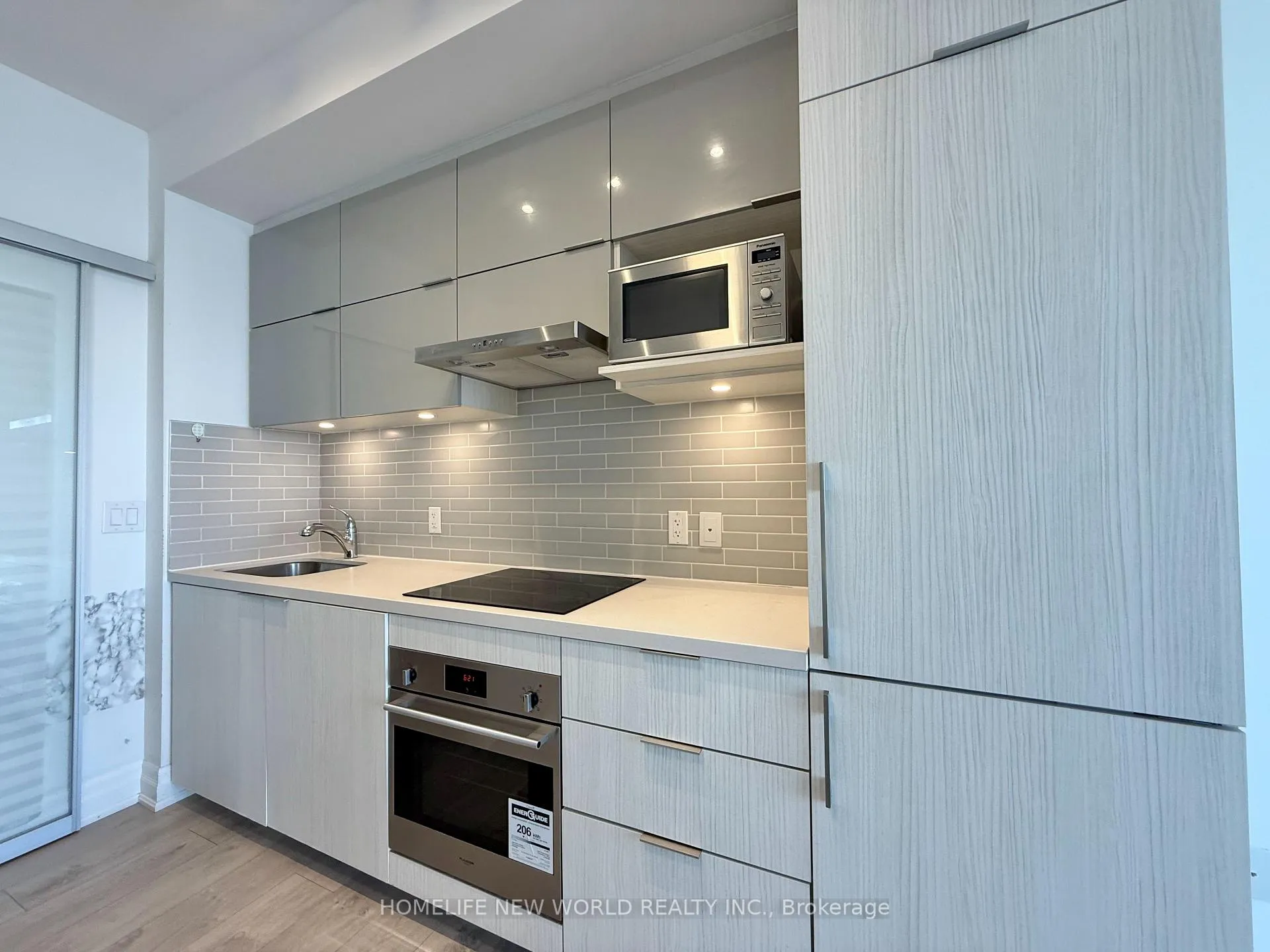 Photo 9 of Unit 803B, 8 Rouge Valley Drive W, Markham, Unionville — HOMEH