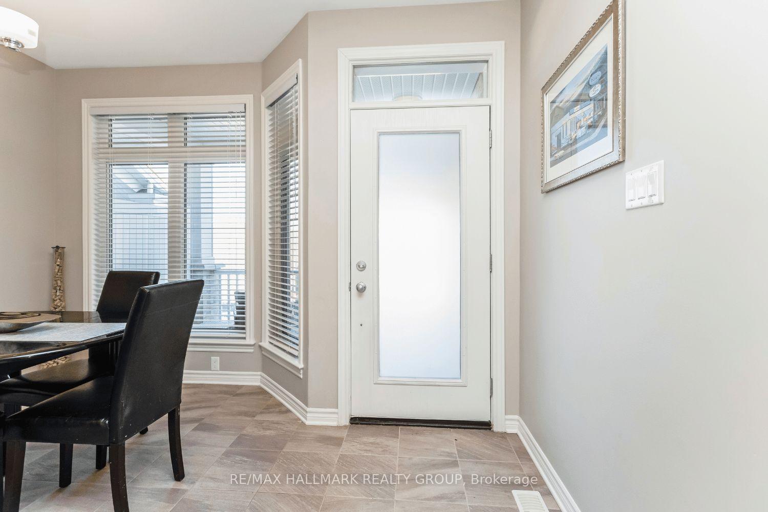 Photo 4 of 520 Silverbell Crescent, Ottawa, Blossom Park/Kemp Park/Findlay Creek — HOMEH