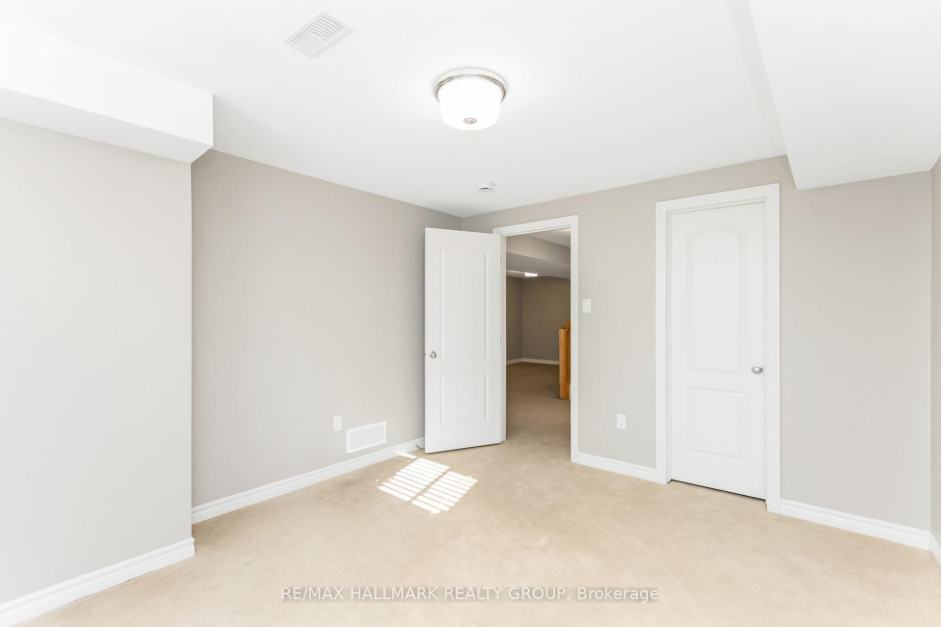 Photo 30 of 520 Silverbell Crescent, Ottawa, Blossom Park/Kemp Park/Findlay Creek — HOMEH