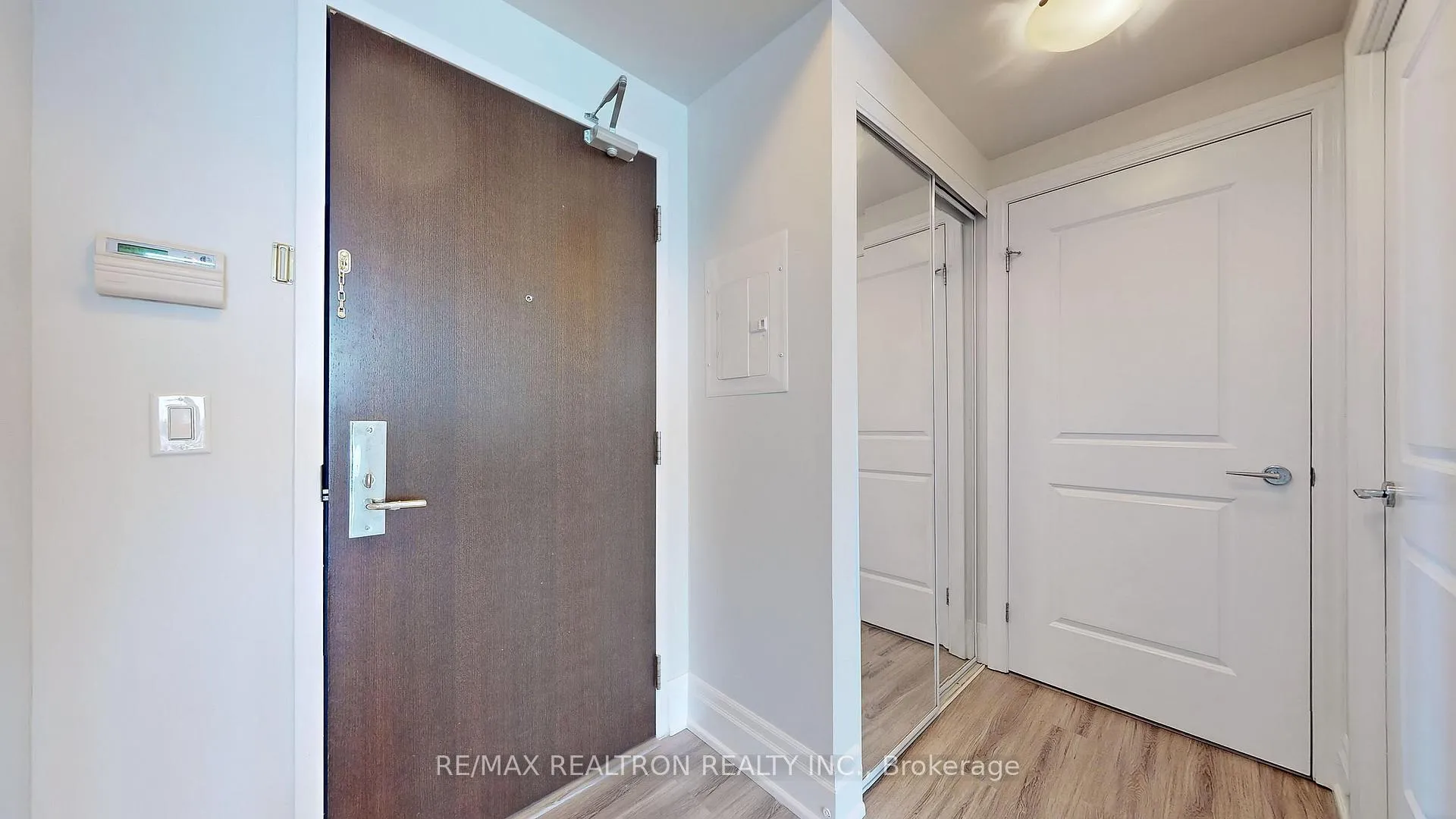 Photo 9 of Unit 609, 57 Upper Duke Crescent, Markham, Unionville — HOMEH
