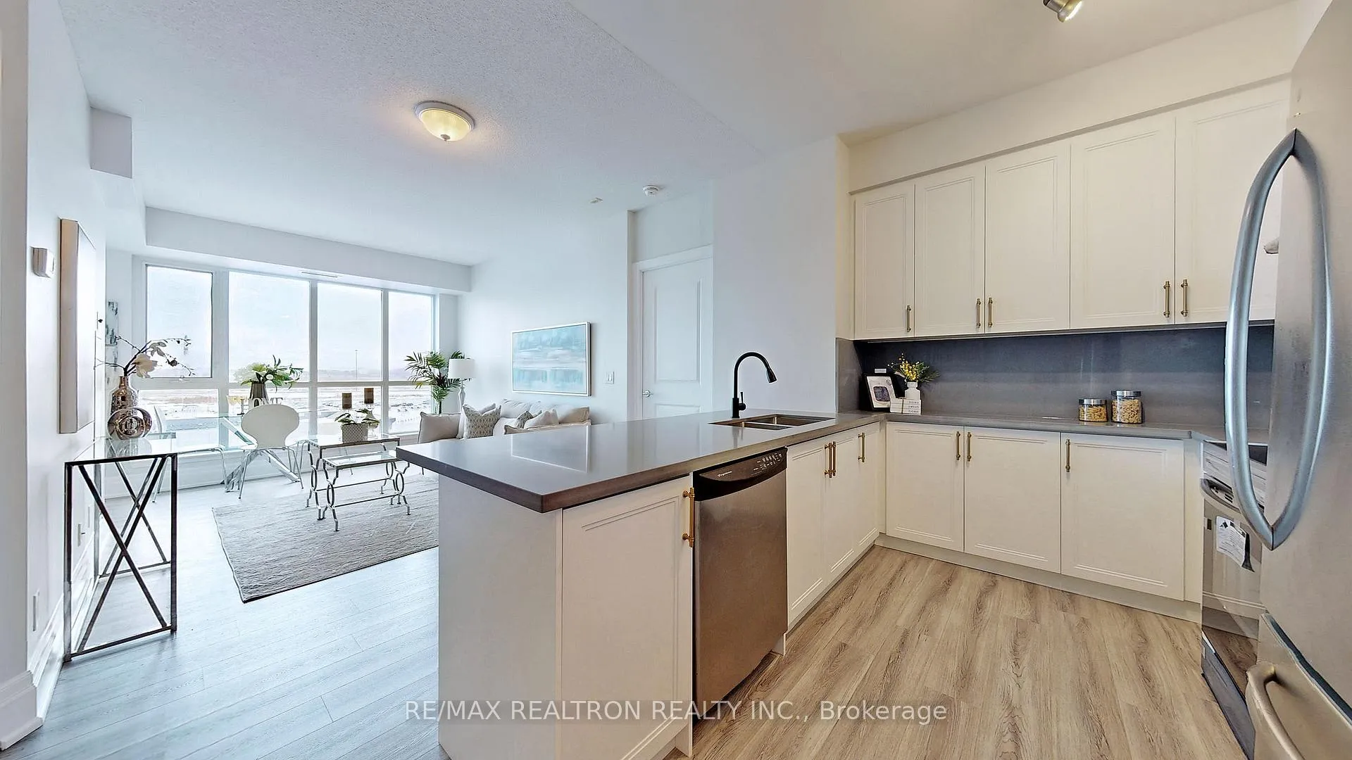 Photo 13 of Unit 609, 57 Upper Duke Crescent, Markham, Unionville — HOMEH