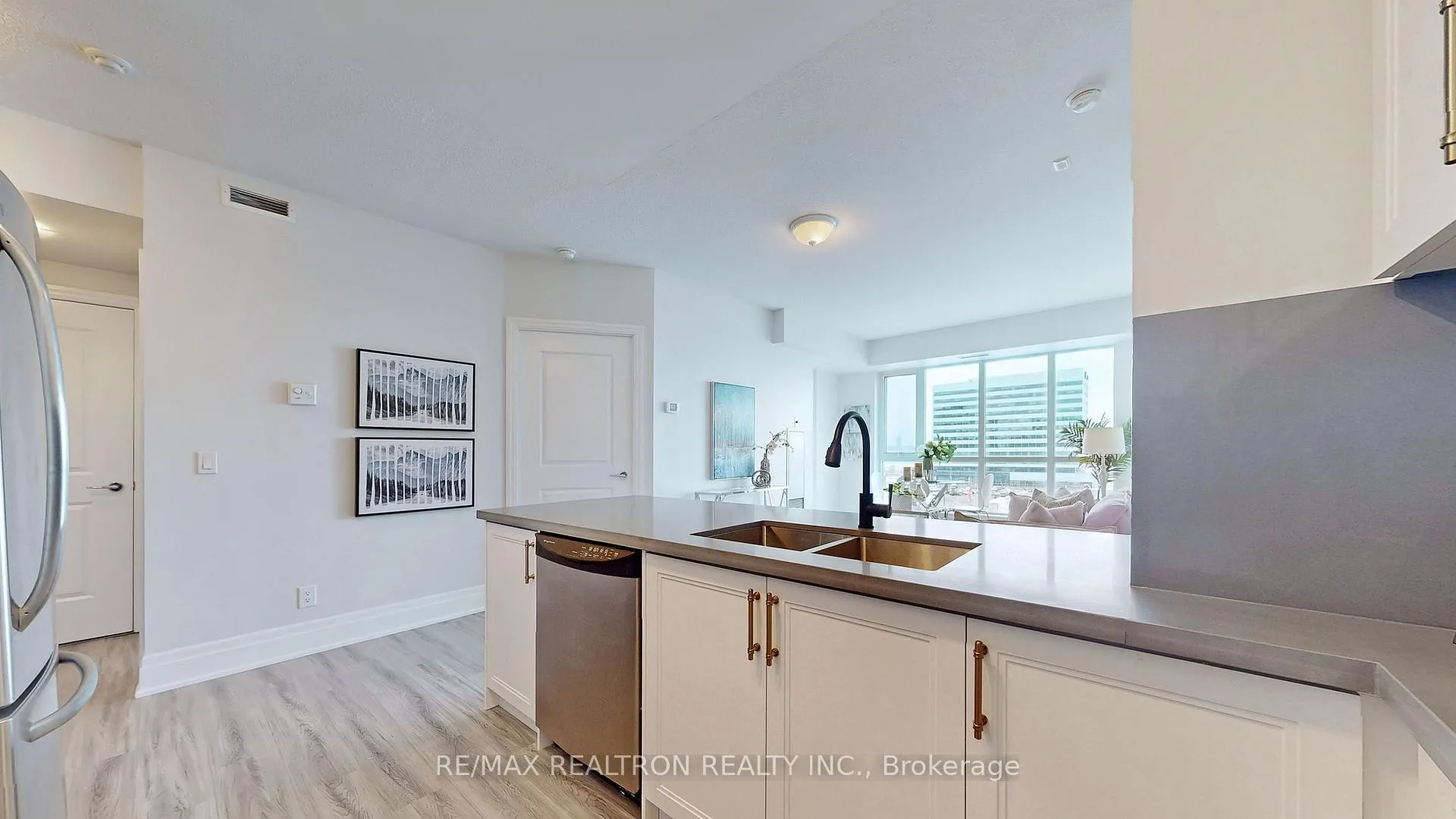 Photo 16 of Unit 609, 57 Upper Duke Crescent, Markham, Unionville — HOMEH