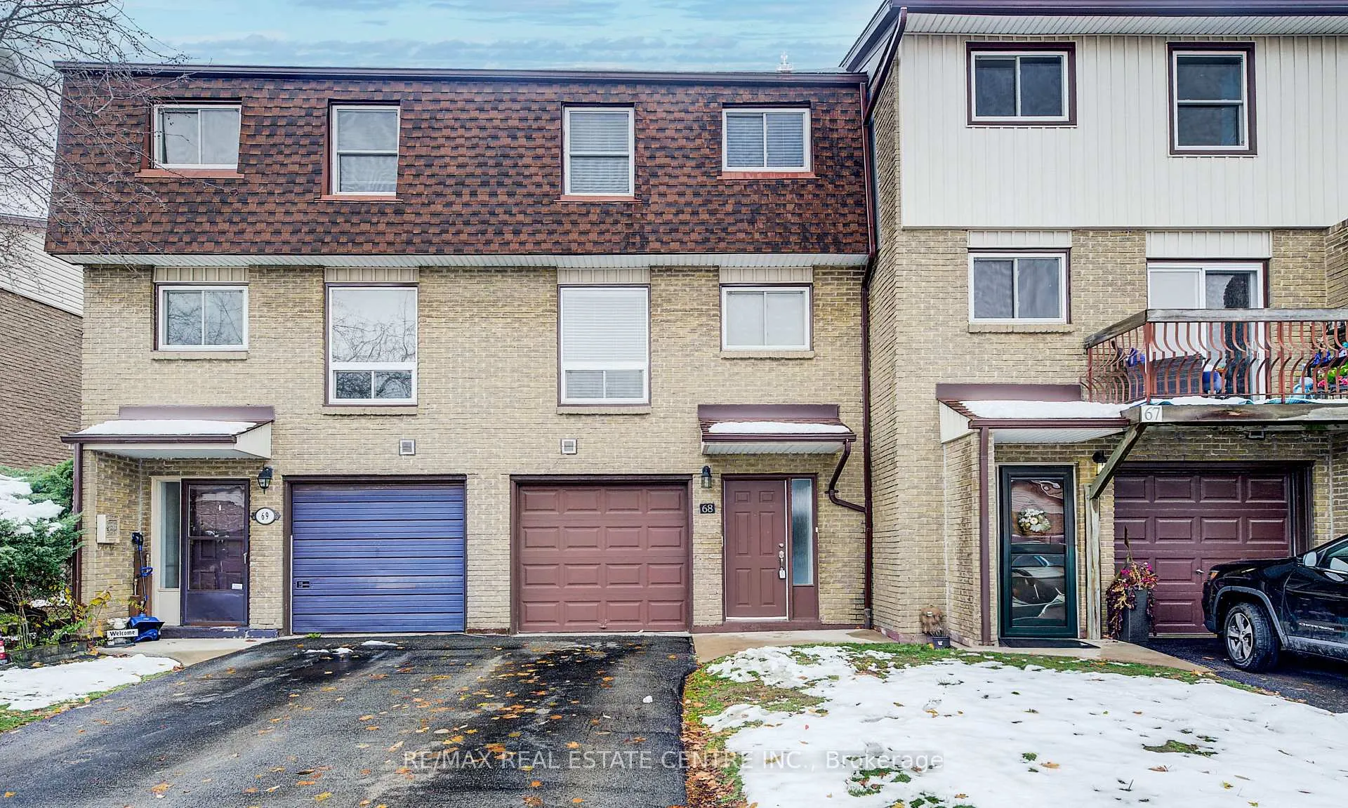 Photo 2 of Unit 68, 1115 Paramount Drive, Hamilton, Stoney Creek — HOMEH