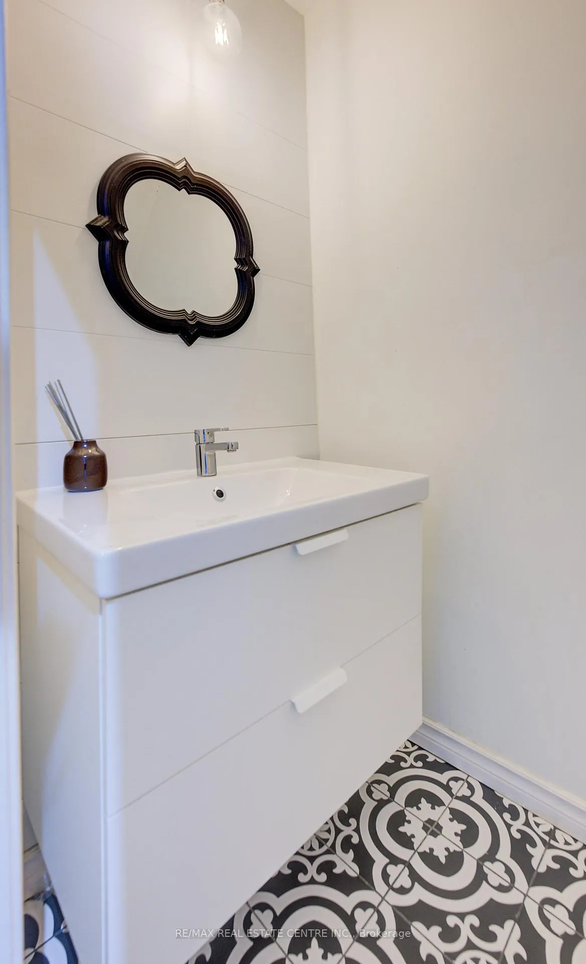 Photo 9 of Unit 68, 1115 Paramount Drive, Hamilton, Stoney Creek — HOMEH