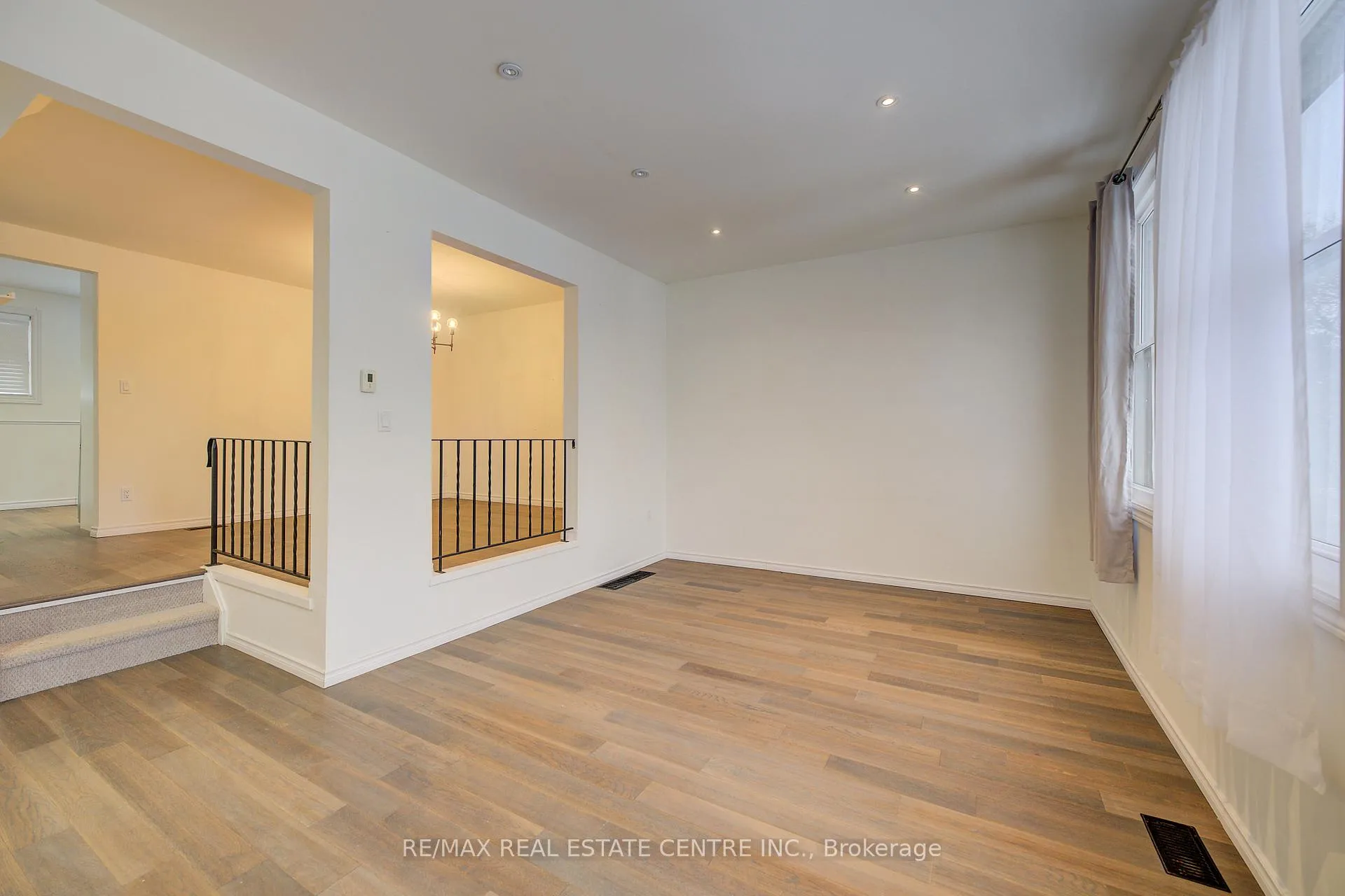 Photo 11 of Unit 68, 1115 Paramount Drive, Hamilton, Stoney Creek — HOMEH