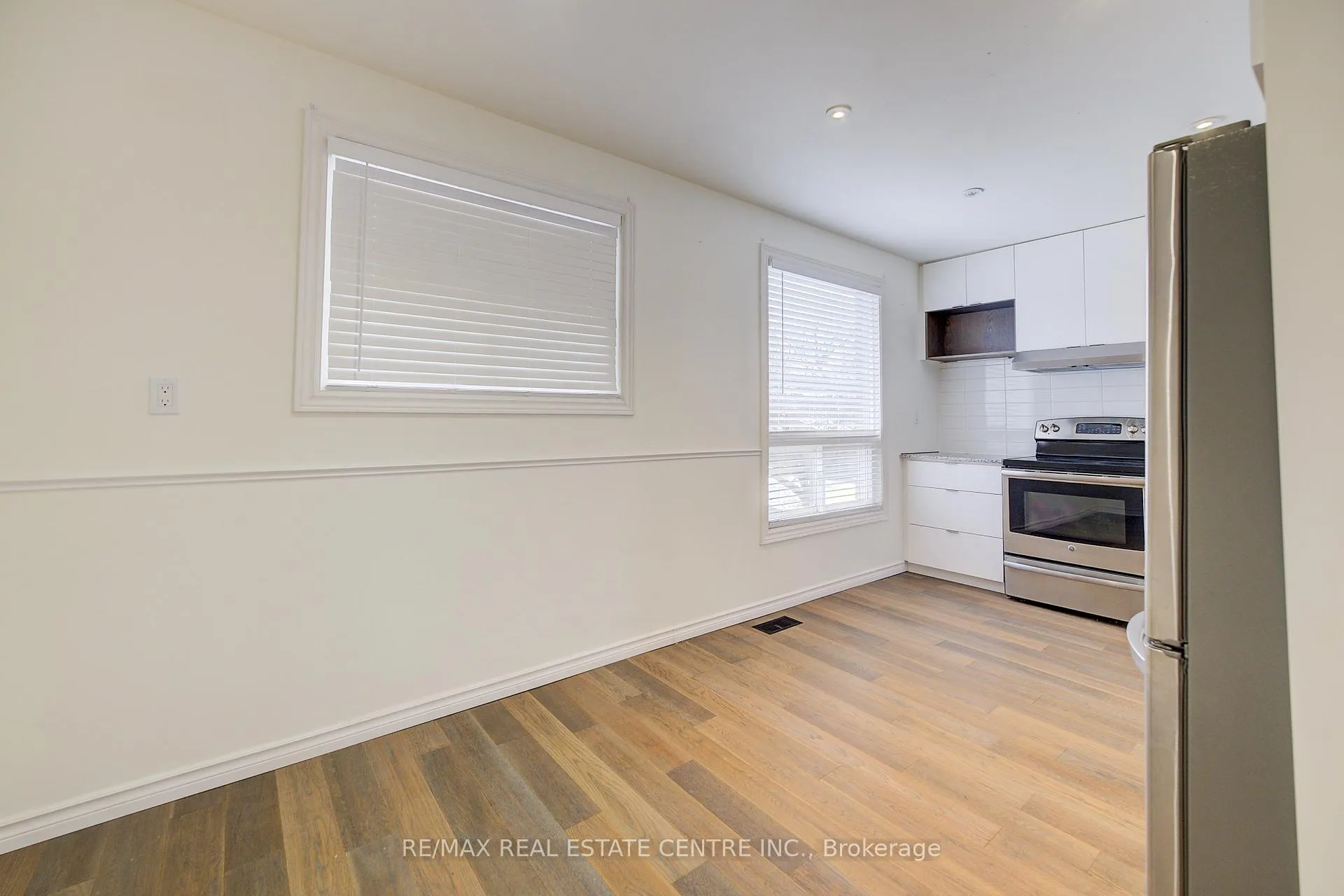 Photo 16 of Unit 68, 1115 Paramount Drive, Hamilton, Stoney Creek — HOMEH