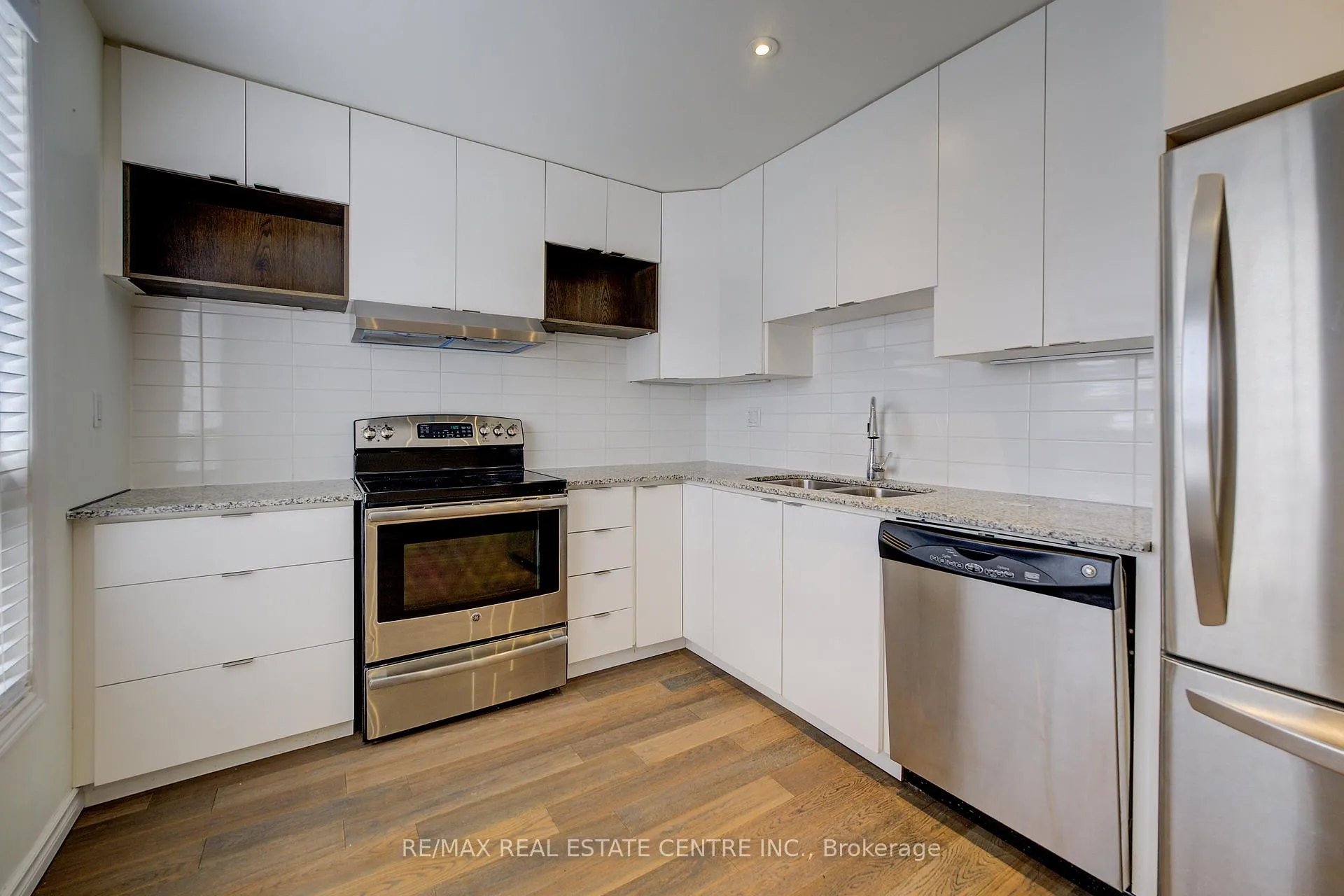 Photo 18 of Unit 68, 1115 Paramount Drive, Hamilton, Stoney Creek — HOMEH