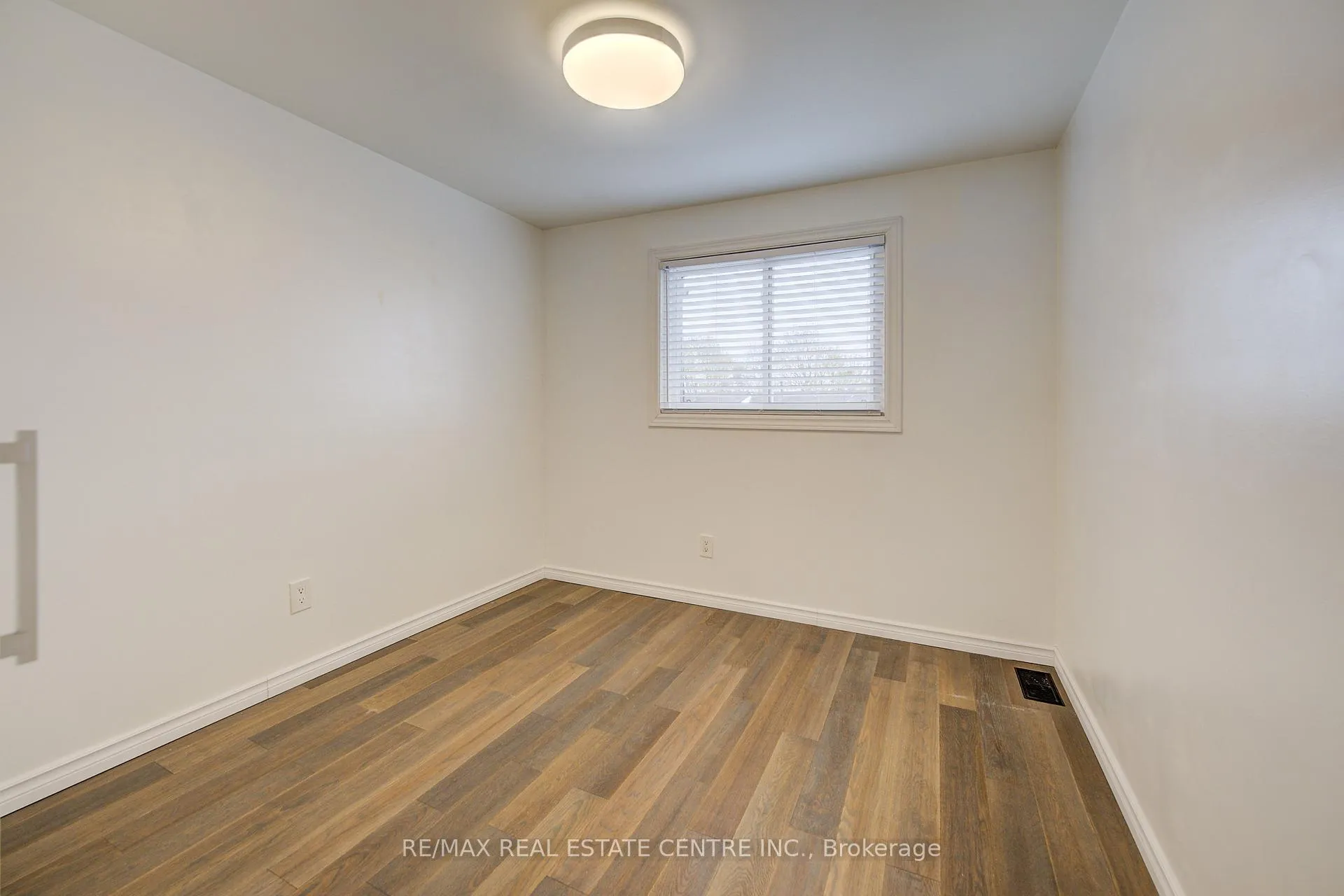 Photo 20 of Unit 68, 1115 Paramount Drive, Hamilton, Stoney Creek — HOMEH