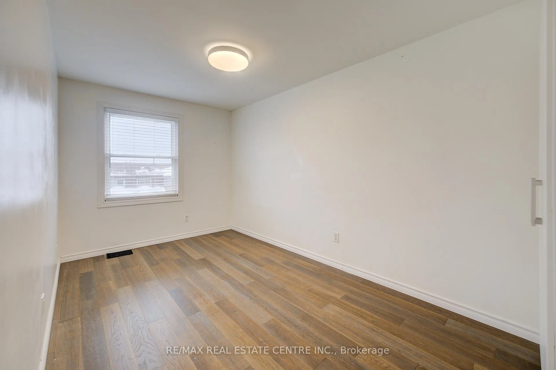 Photo 21 of Unit 68, 1115 Paramount Drive, Hamilton, Stoney Creek — HOMEH
