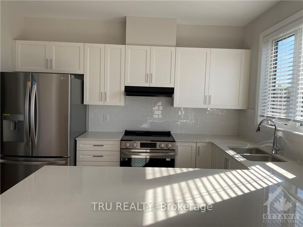 Photo 6 of 312 Appalachian Circle, Ottawa, Barrhaven - Half Moon Bay — HOMEH