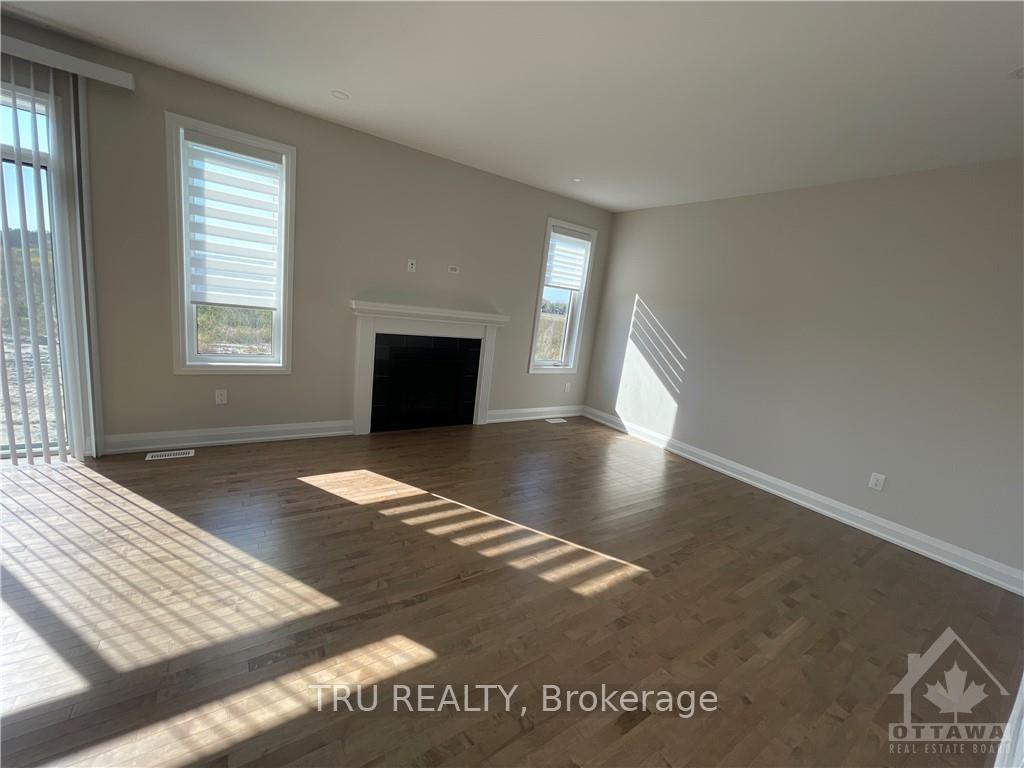 Photo 7 of 312 Appalachian Circle, Ottawa, Barrhaven - Half Moon Bay — HOMEH